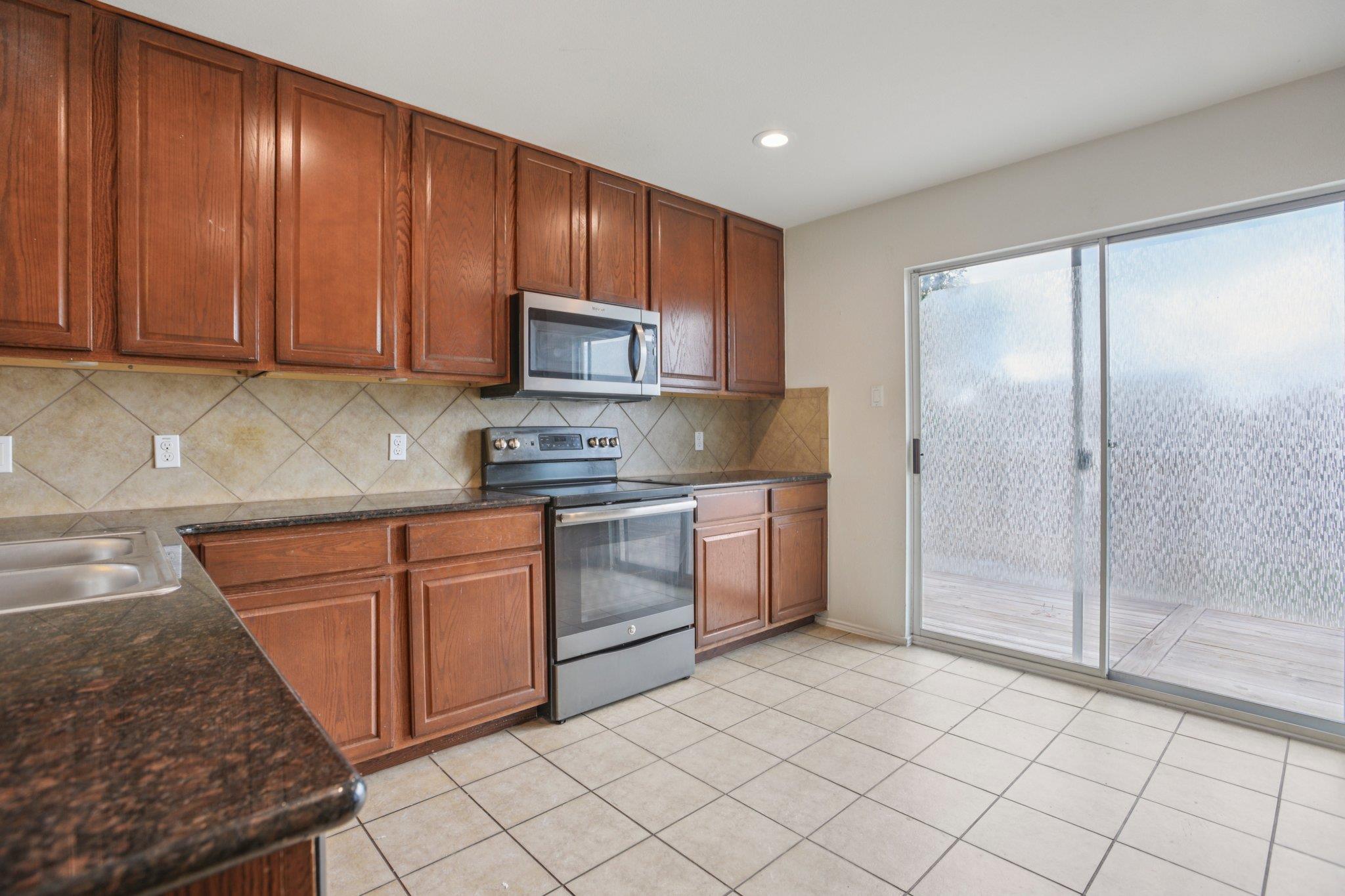 13413 Lismore Ln, Pflugerville, TX 78660