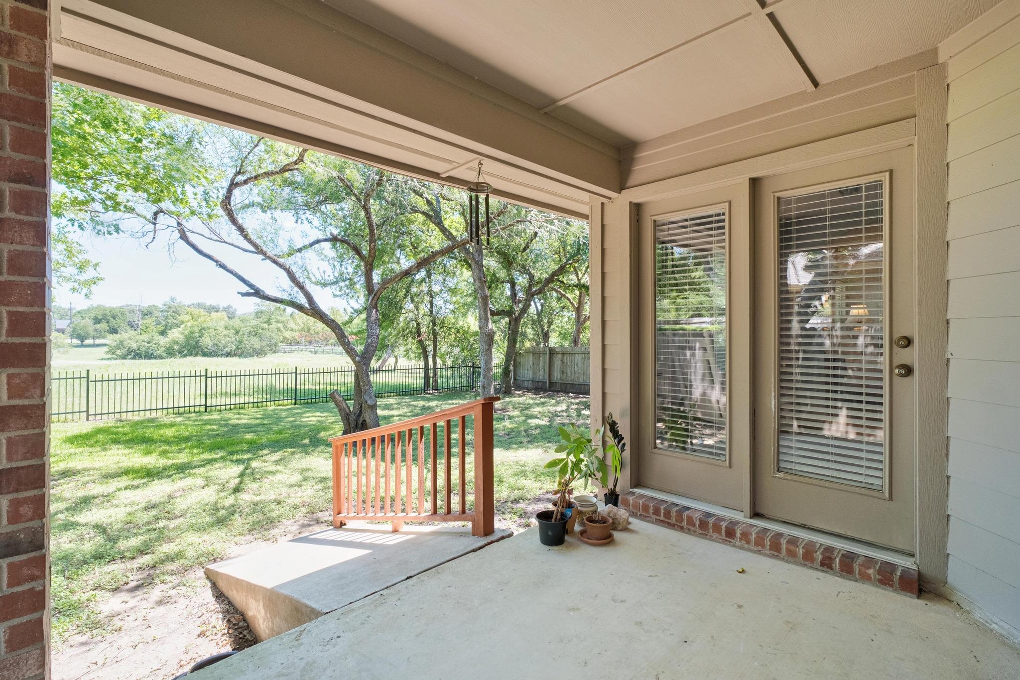 128 Clarence Ct, Buda, TX 78610