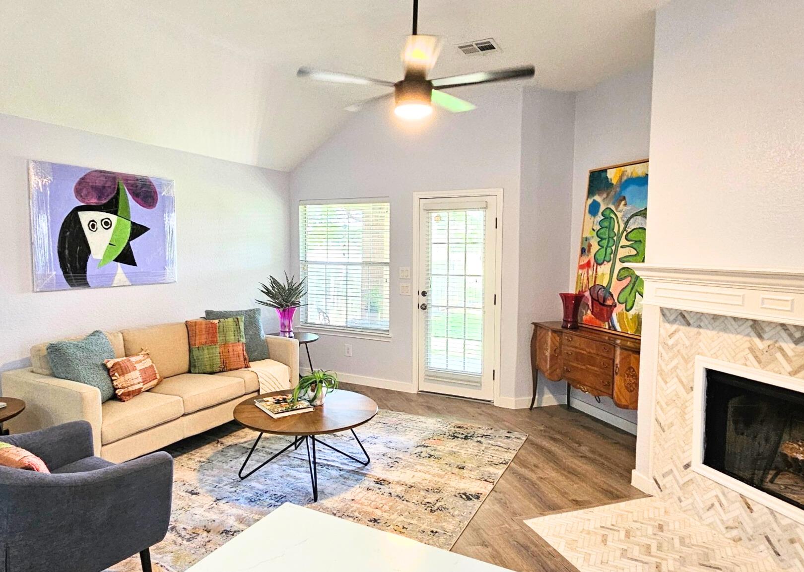 128 Clarence Ct, Buda, TX 78610