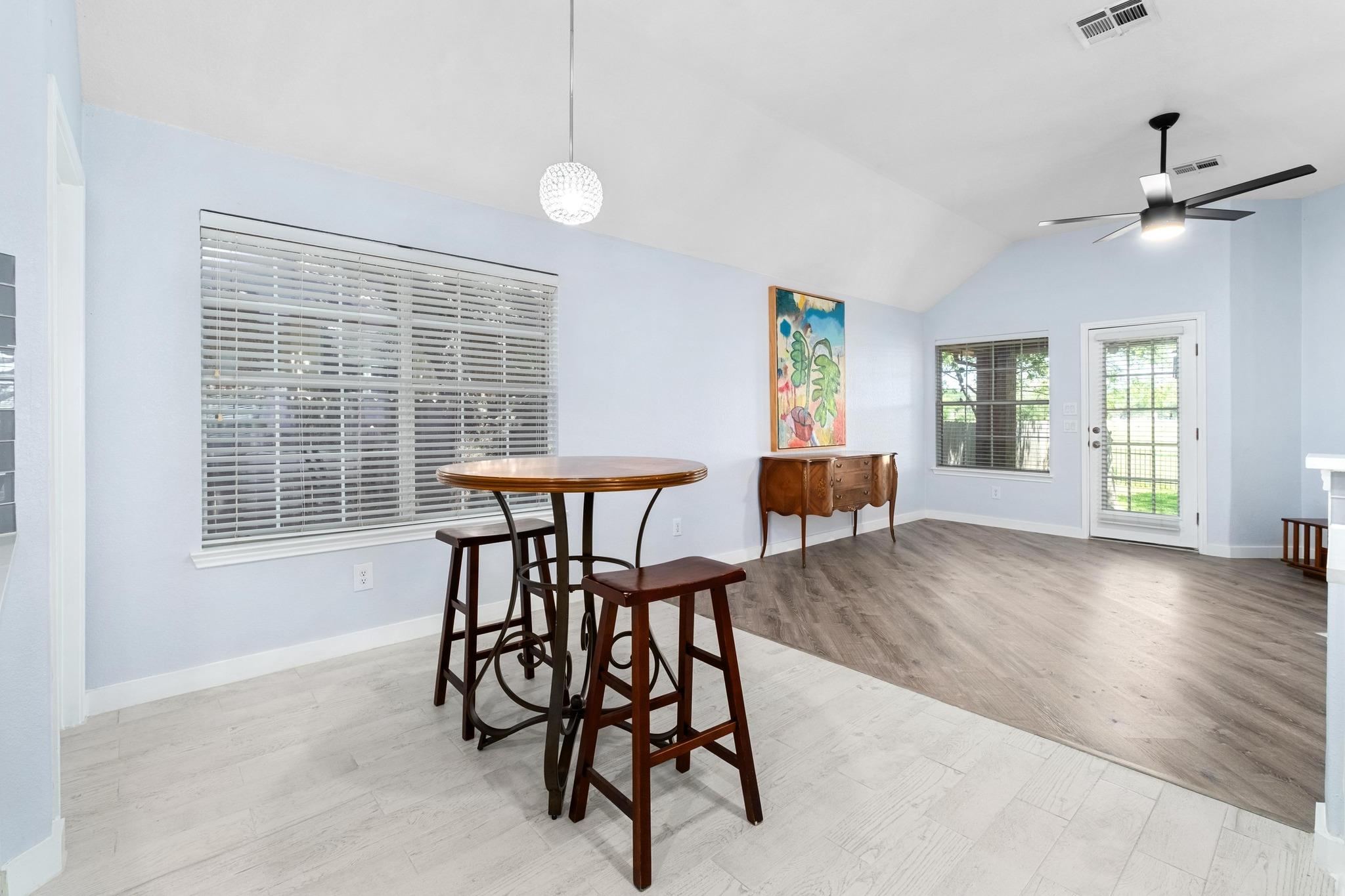 128 Clarence Ct, Buda, TX 78610
