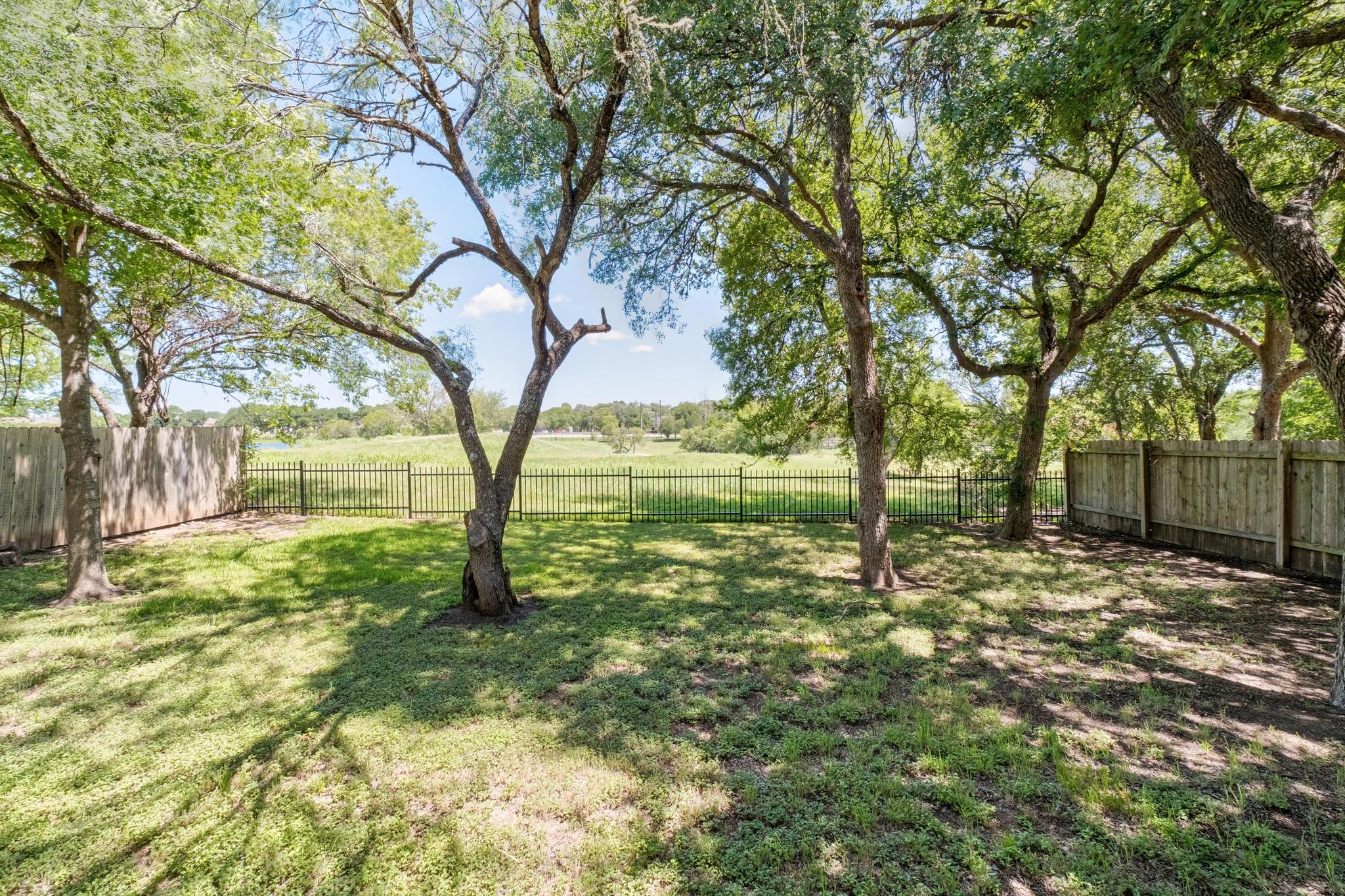 128 Clarence Ct, Buda, TX 78610