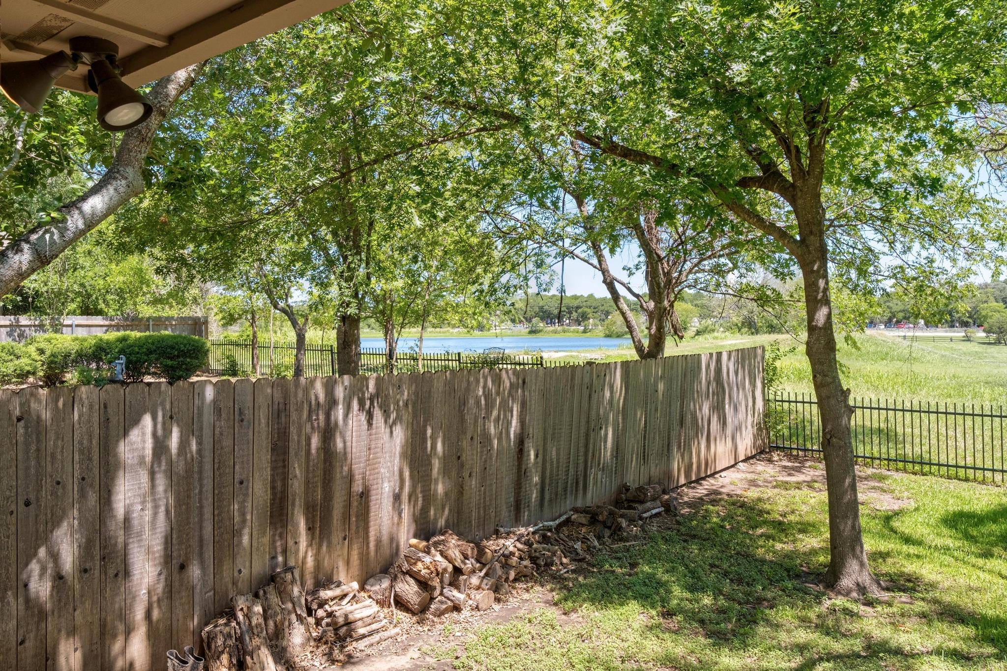 128 Clarence Ct, Buda, TX 78610