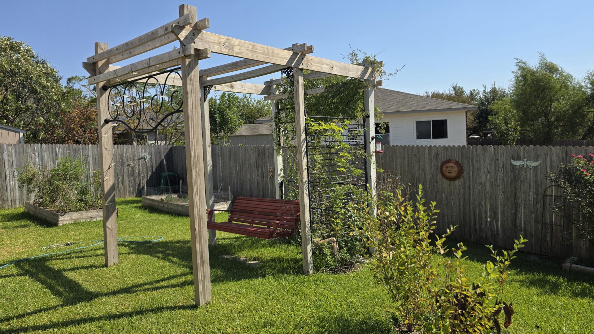 211 Valley Run Trl, Elgin, TX 78621