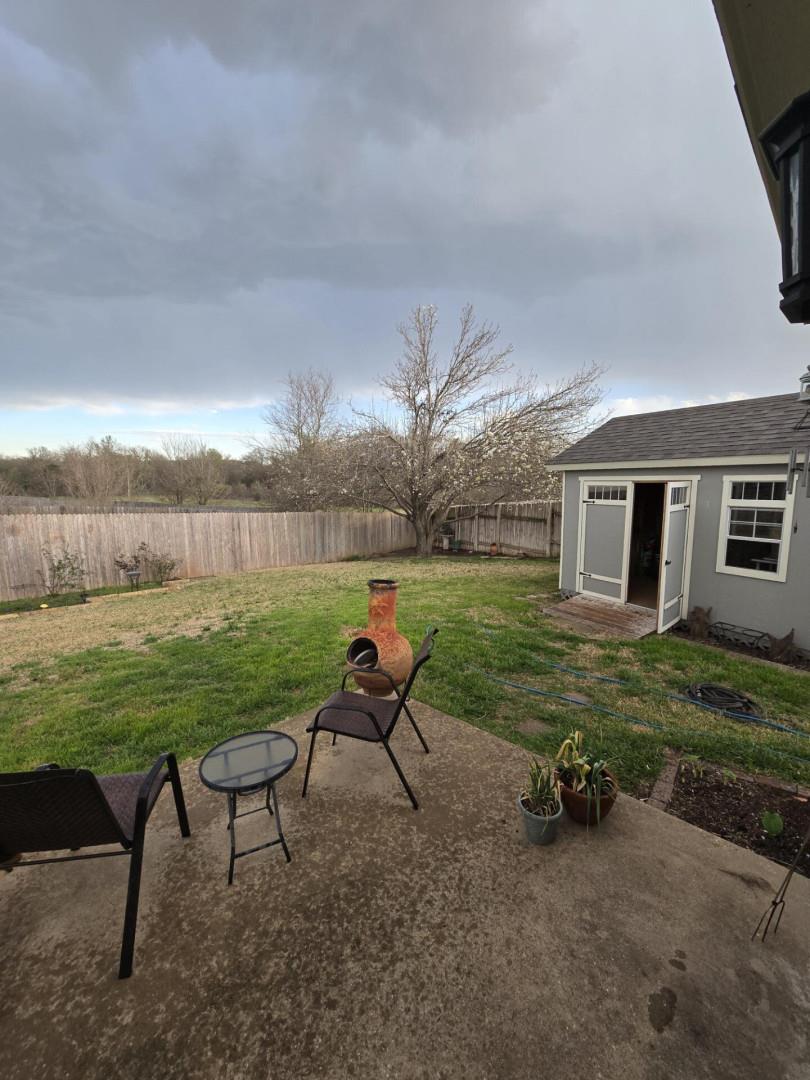 211 Valley Run Trl, Elgin, TX 78621