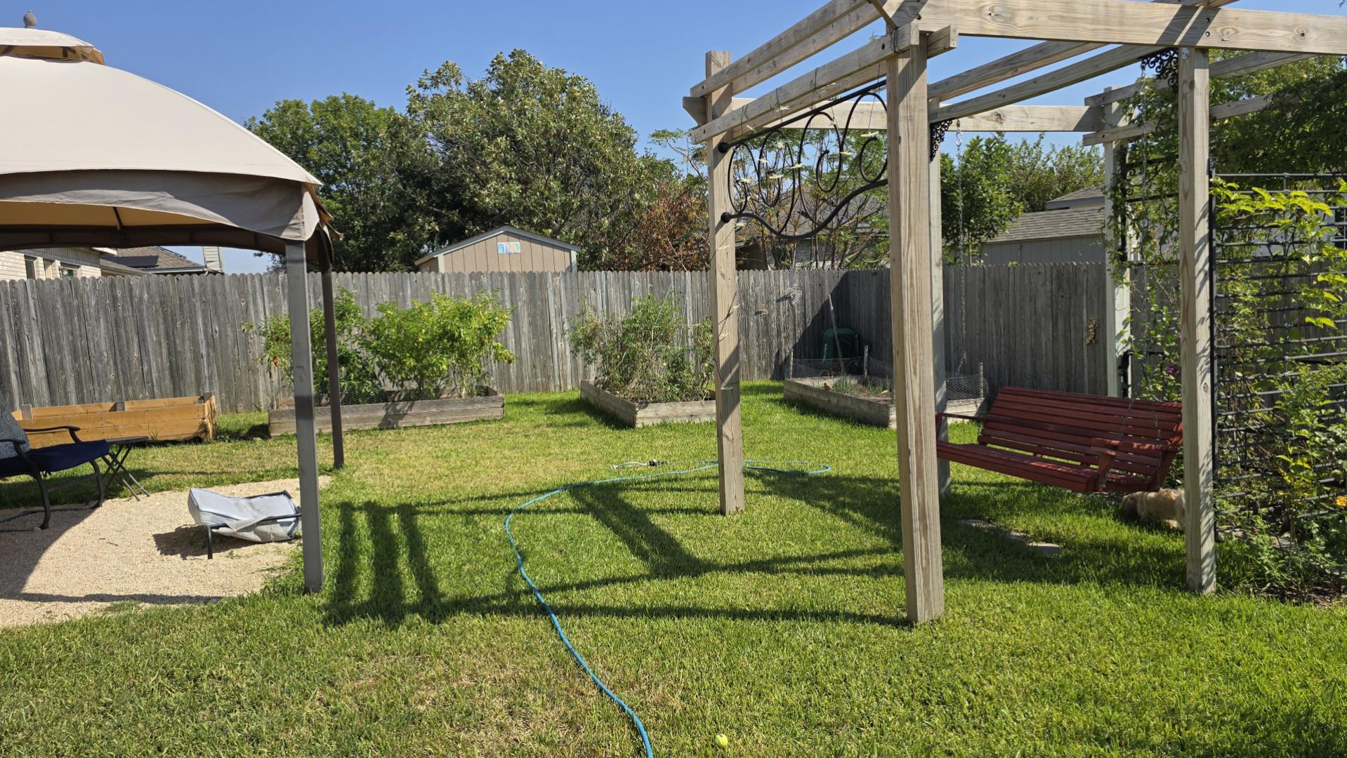 211 Valley Run Trl, Elgin, TX 78621