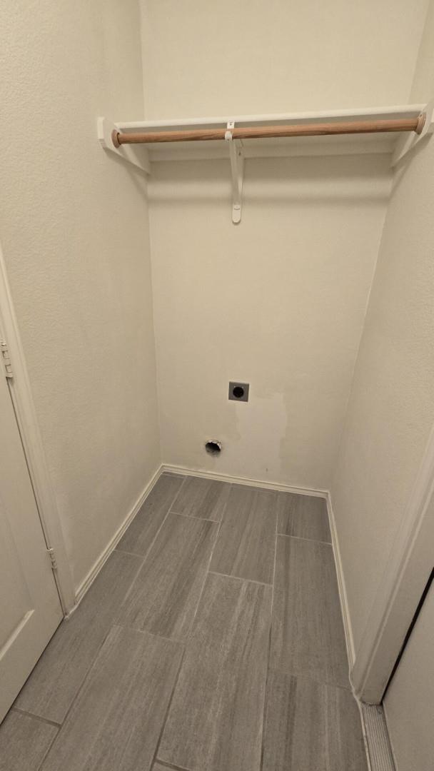 211 Valley Run Trl, Elgin, TX 78621