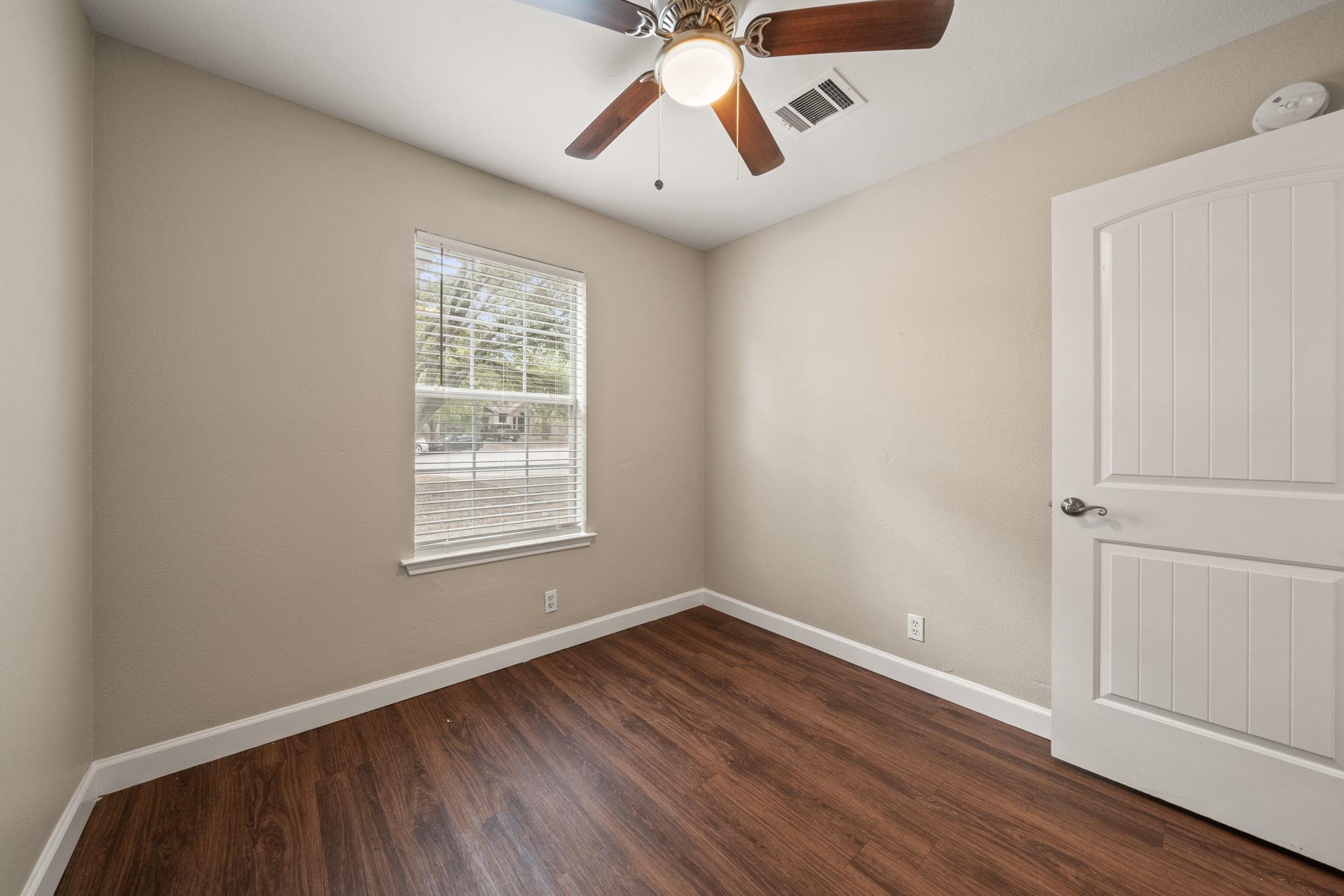 4904 Gnarled Oak Cv, Austin, TX 78744