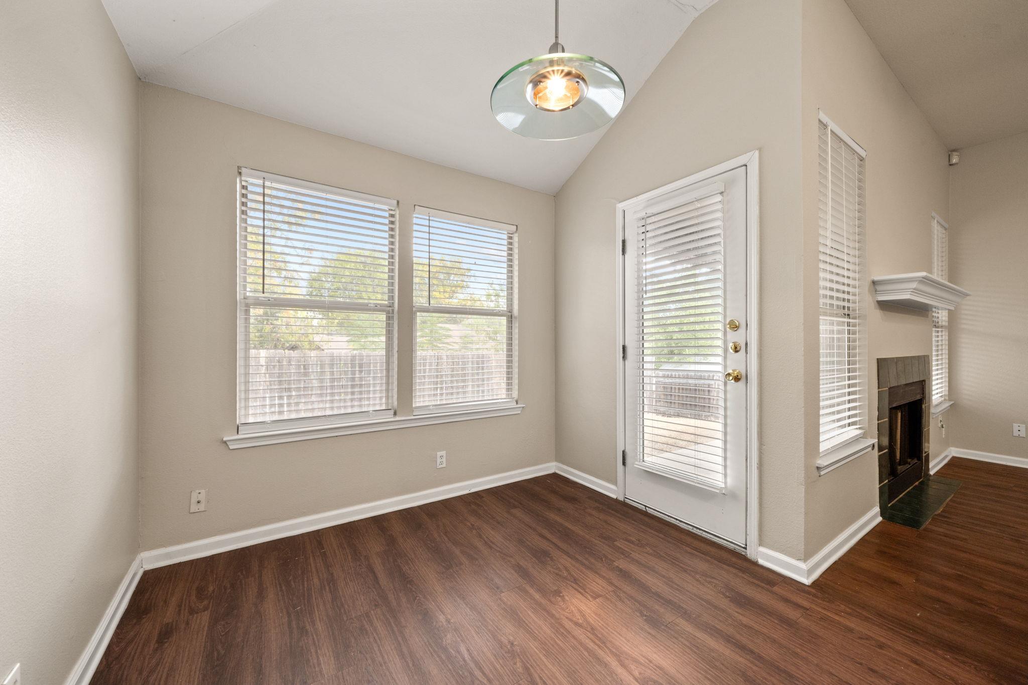 4904 Gnarled Oak Cv, Austin, TX 78744