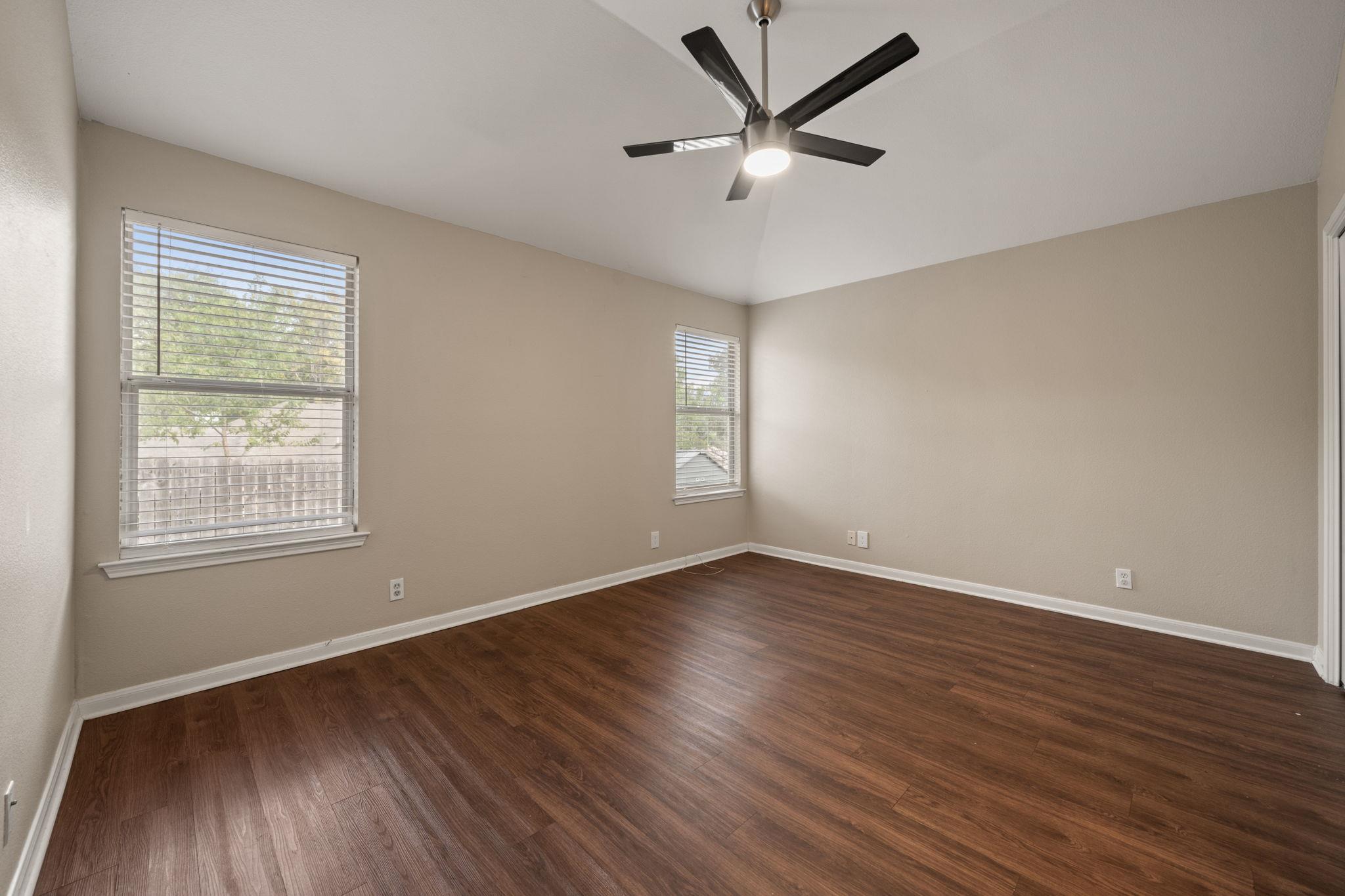 4904 Gnarled Oak Cv, Austin, TX 78744