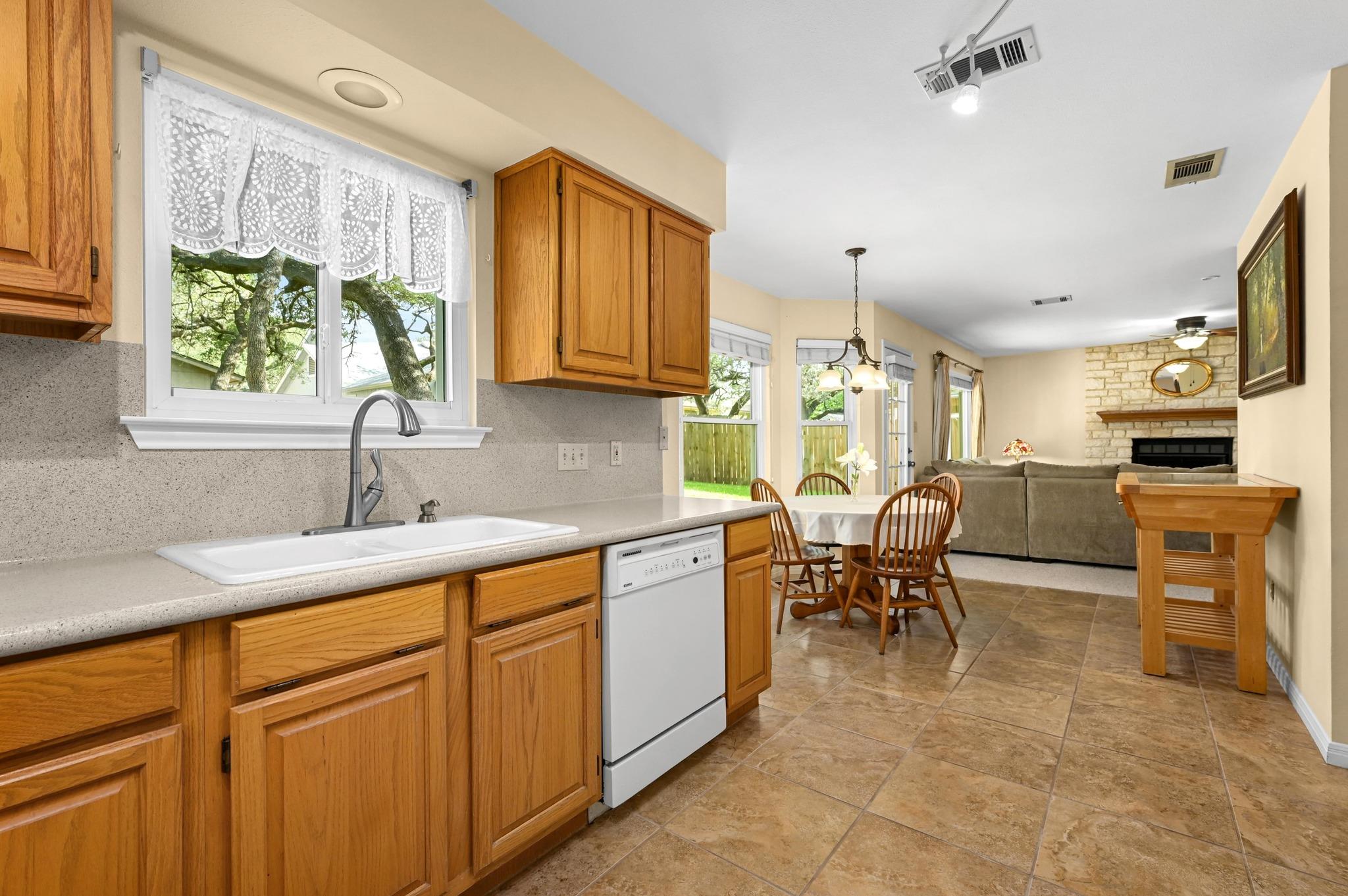 6712 Shiner St, Austin, TX 78729