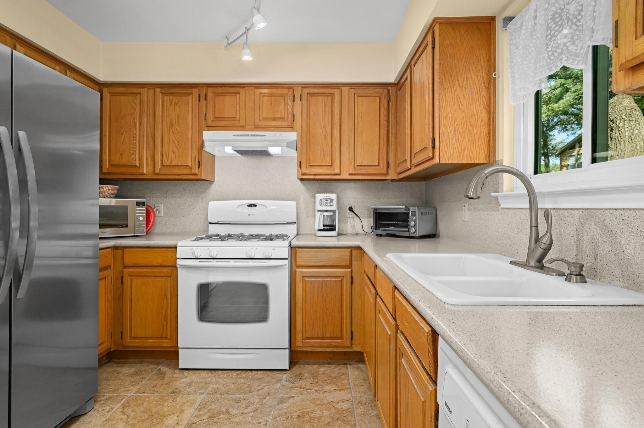 6712 Shiner St, Austin, TX 78729