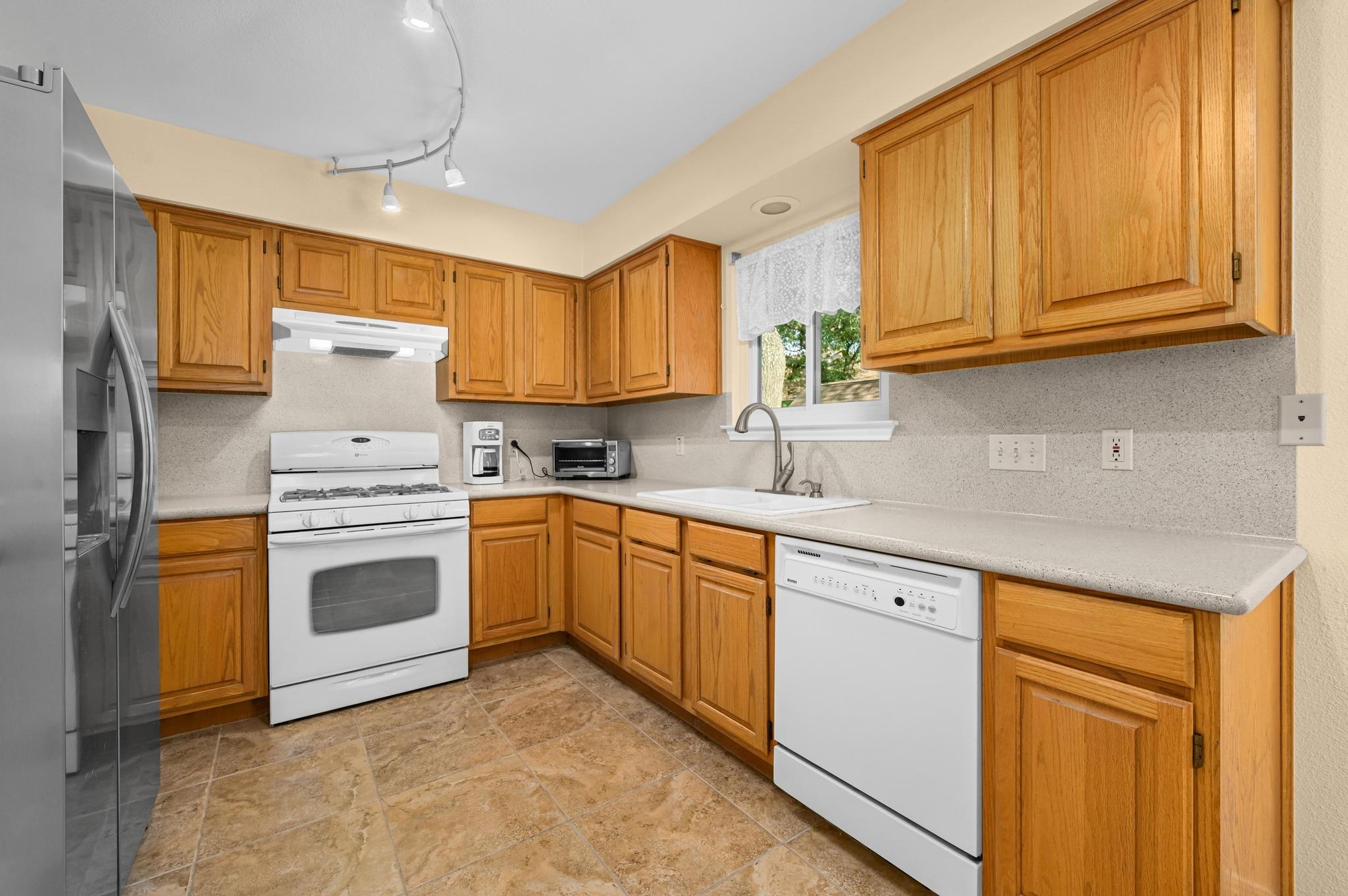 6712 Shiner St, Austin, TX 78729