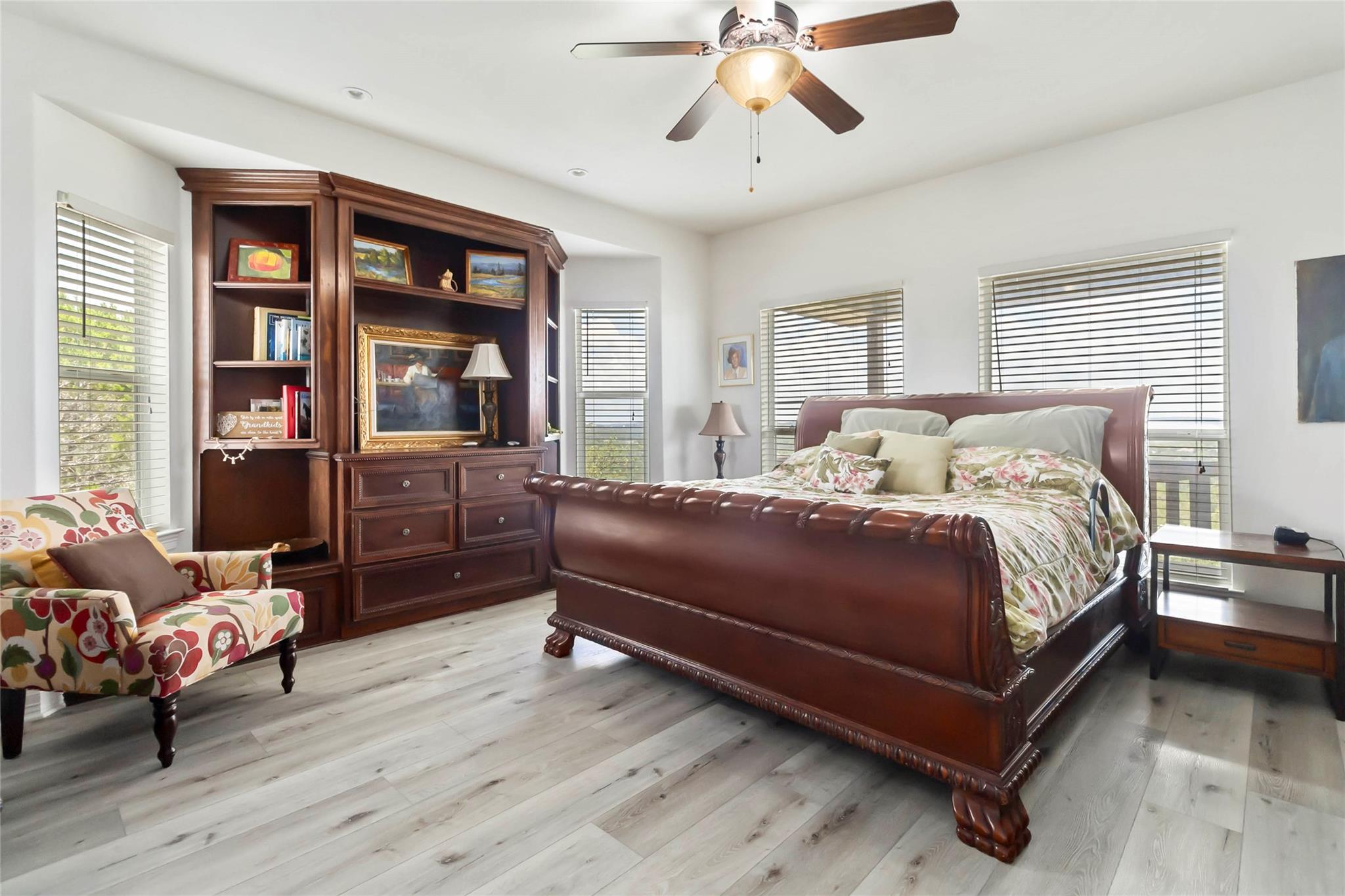 633 Flaman Rd, Canyon Lake, TX 78133