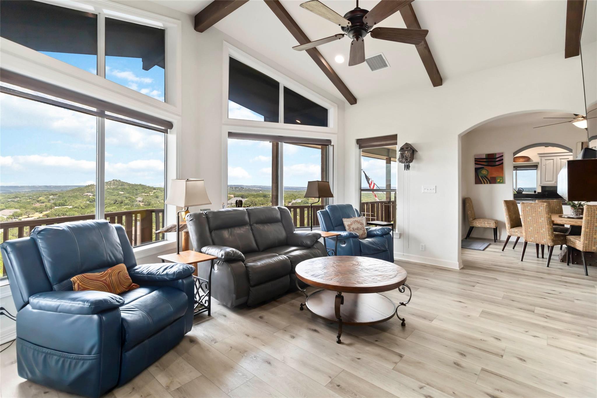 633 Flaman Rd, Canyon Lake, TX 78133