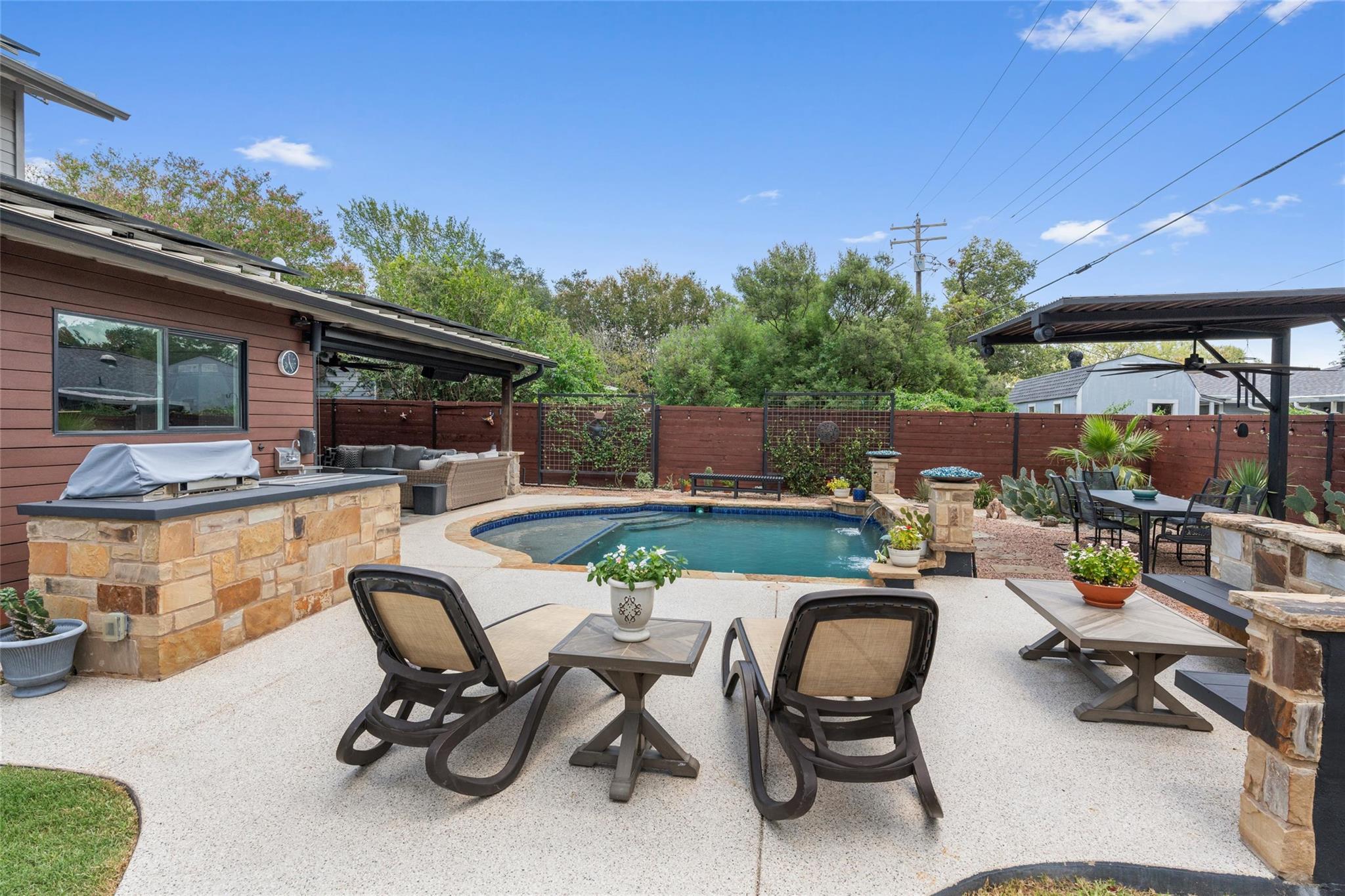 1911 Ohlen Rd, Austin, TX 78757