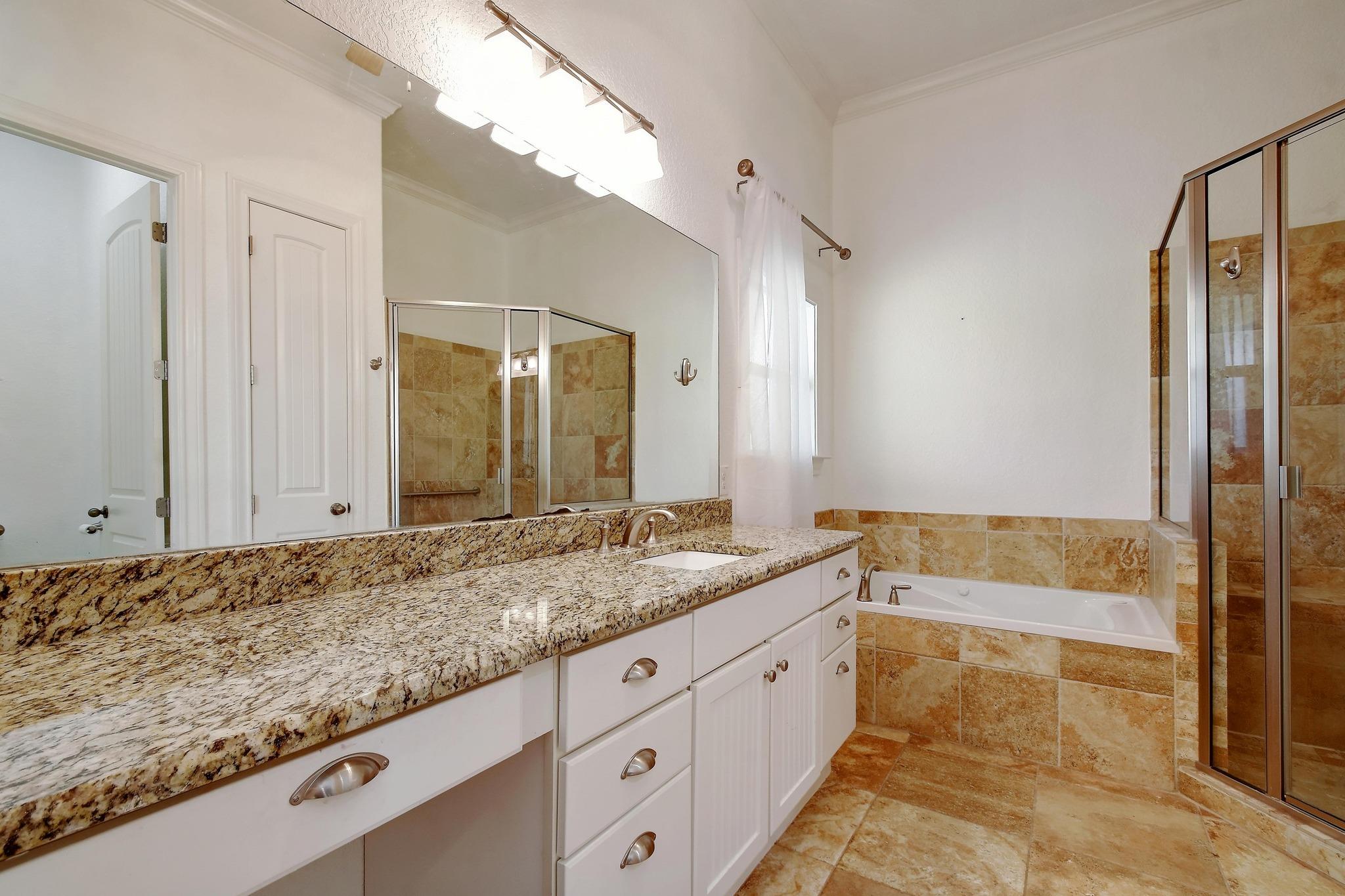260 N Santa Clara Ave, New Braunfels, TX 78130
