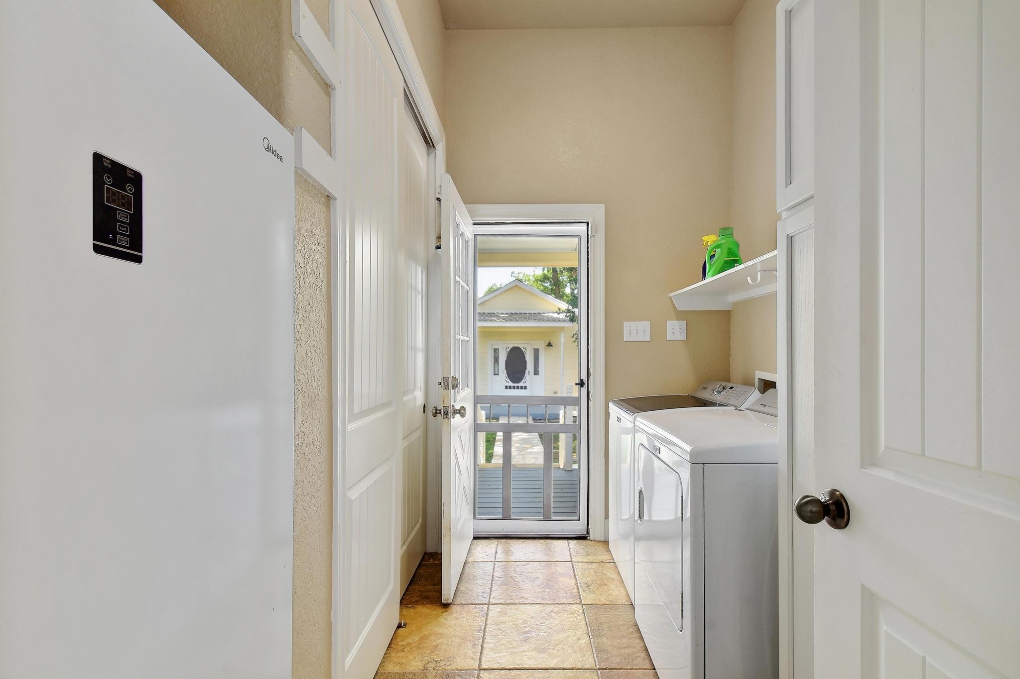 260 N Santa Clara Ave, New Braunfels, TX 78130
