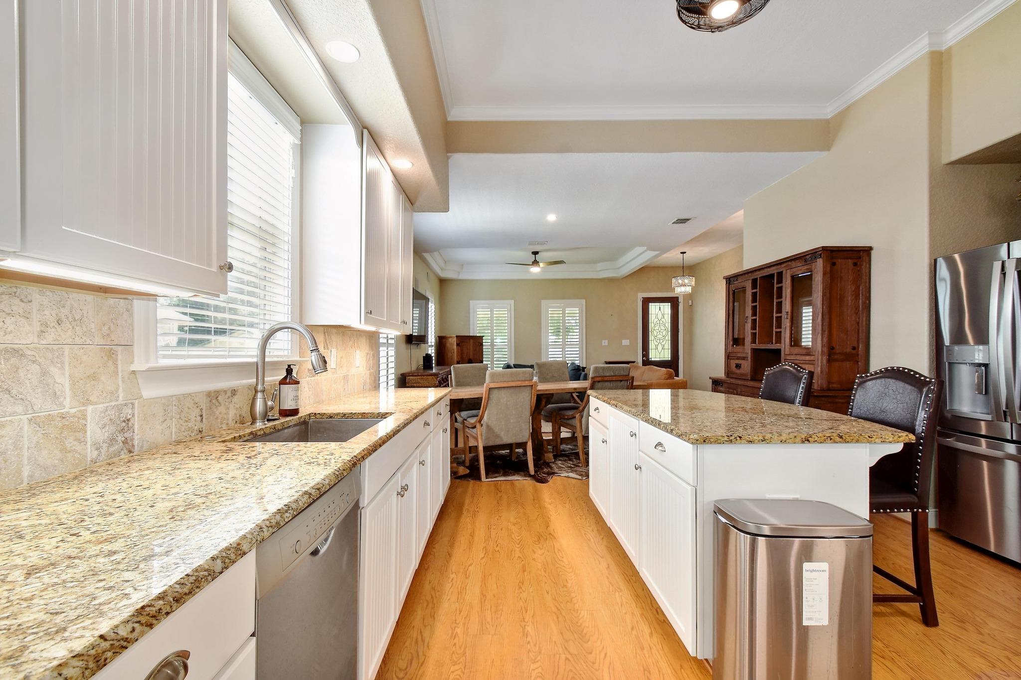 260 N Santa Clara Ave, New Braunfels, TX 78130