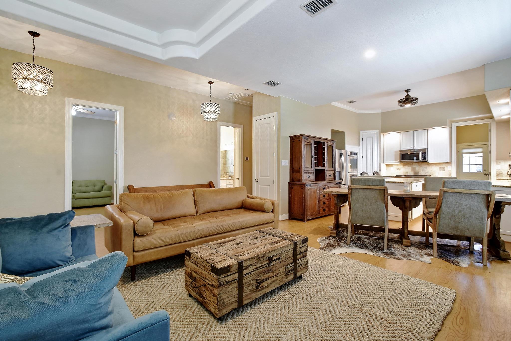 260 N Santa Clara Ave, New Braunfels, TX 78130