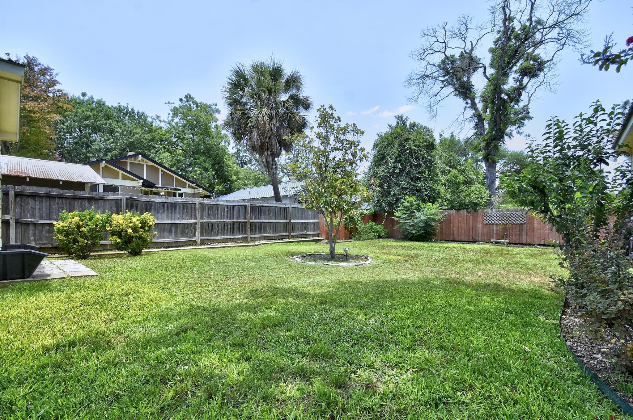 260 N Santa Clara Ave, New Braunfels, TX 78130