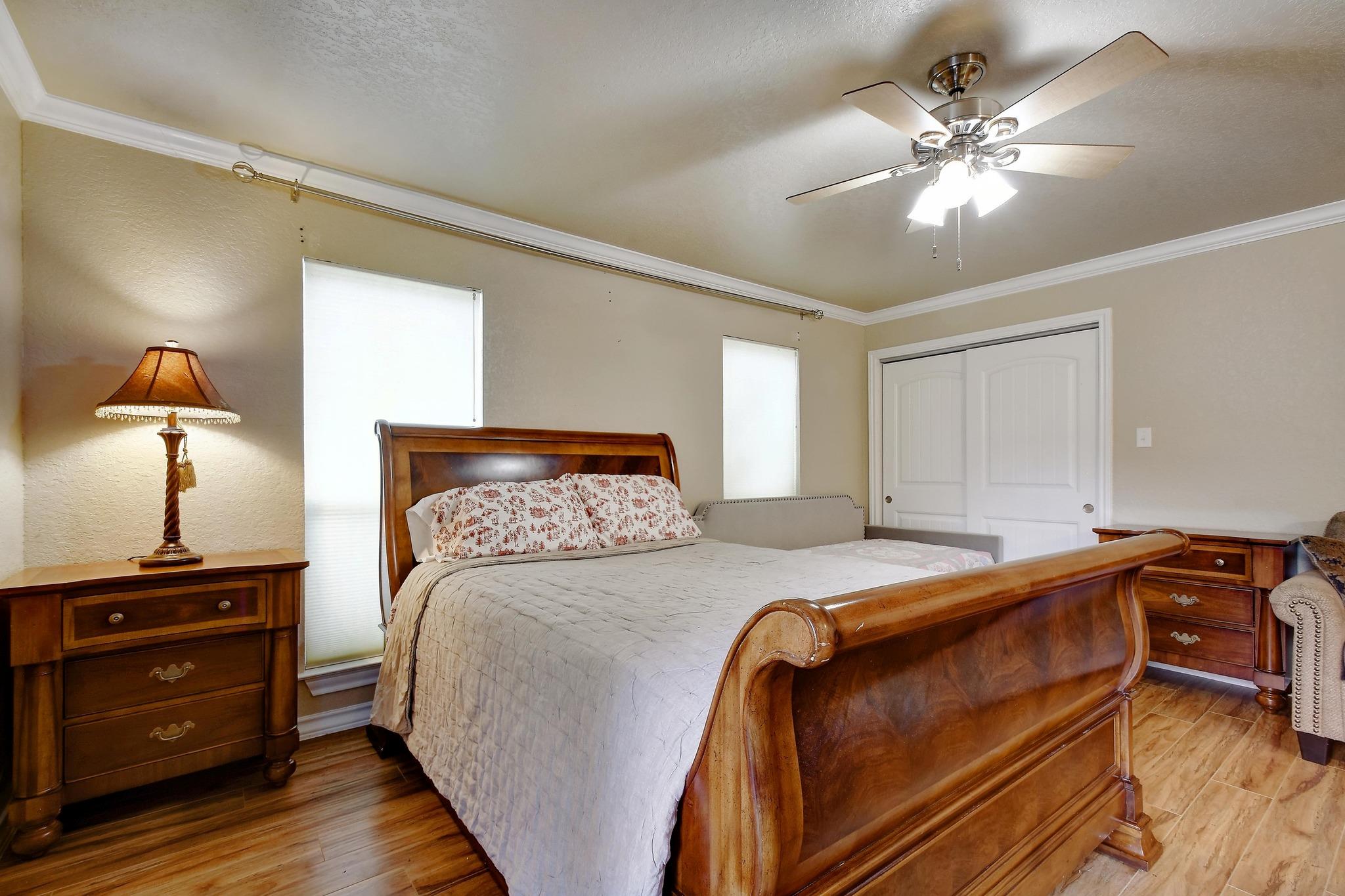 260 N Santa Clara Ave, New Braunfels, TX 78130