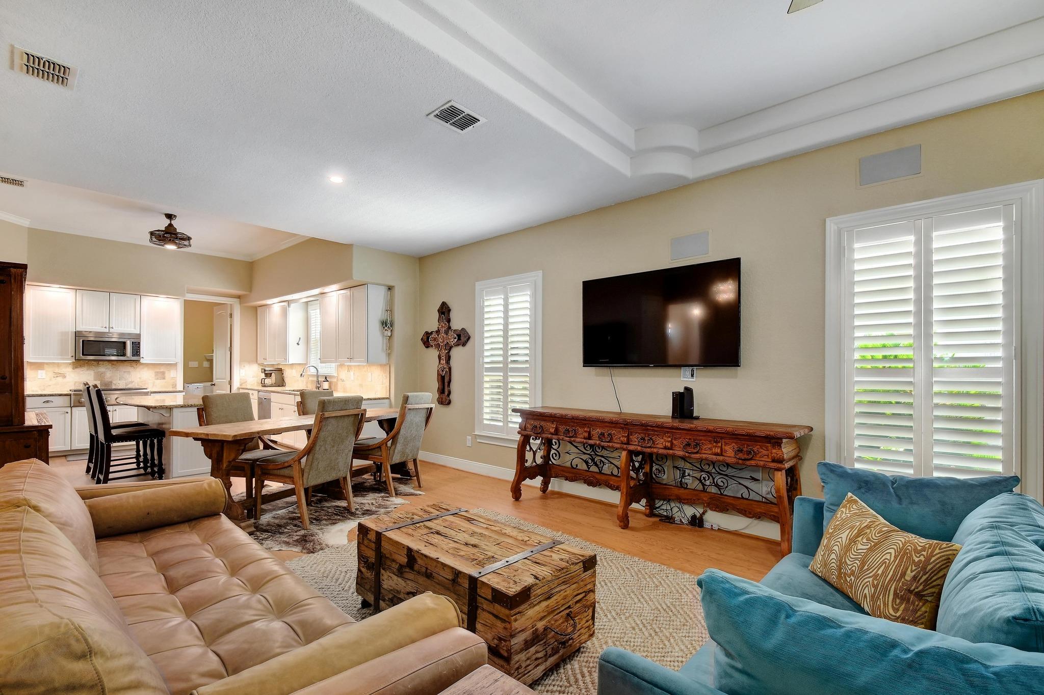 260 N Santa Clara Ave, New Braunfels, TX 78130