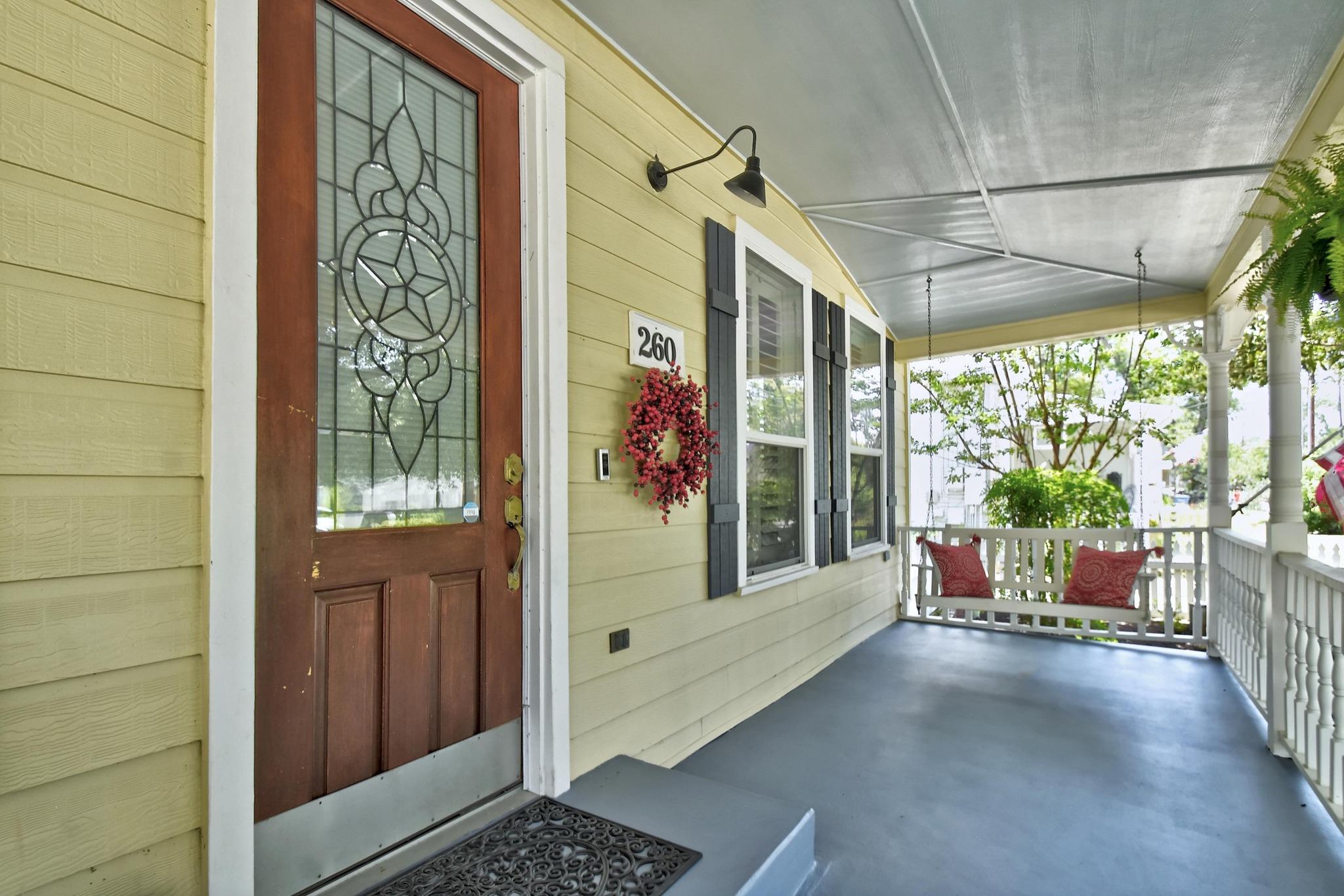 260 N Santa Clara Ave, New Braunfels, TX 78130