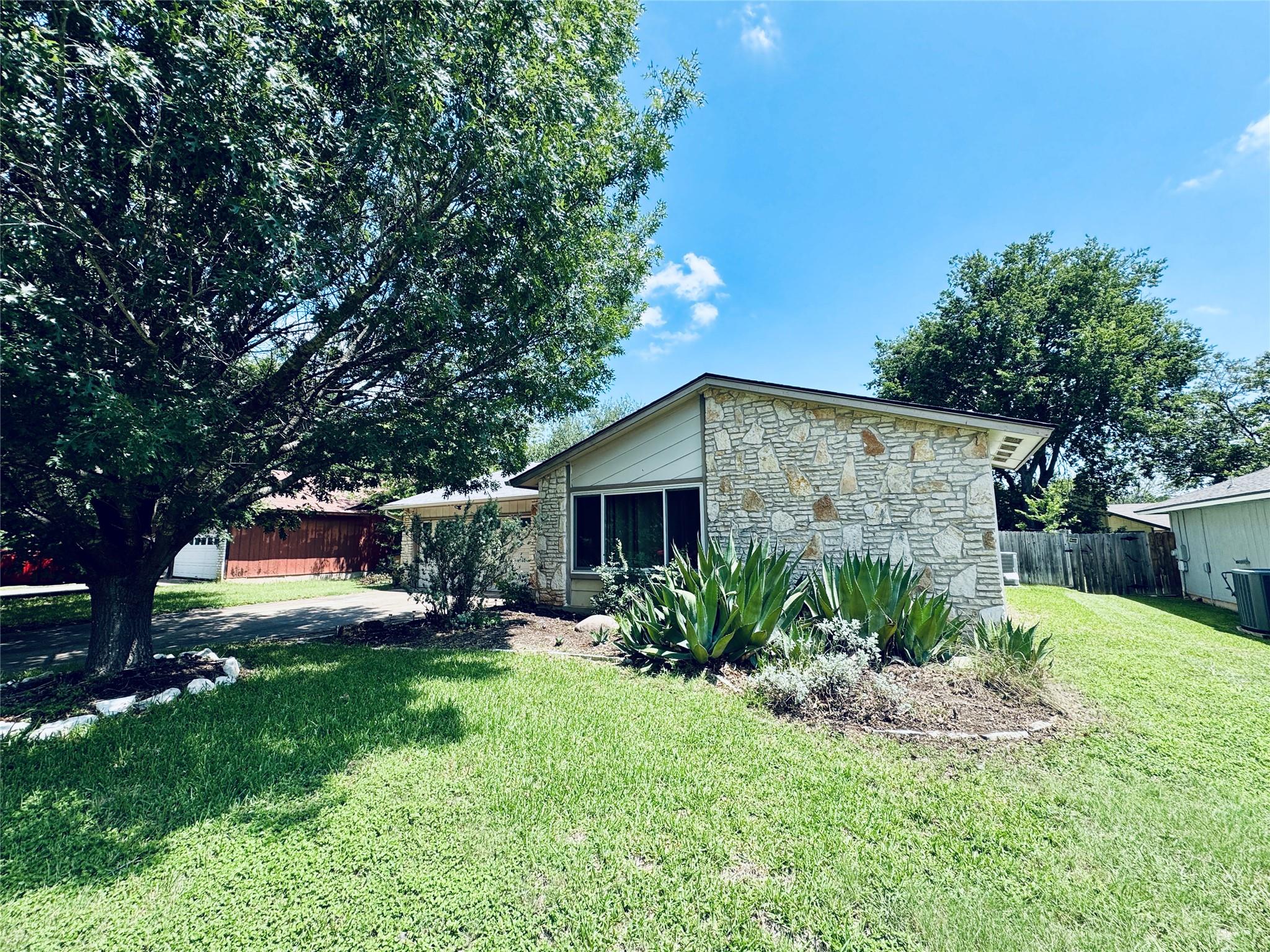 4202 Kilgore Ln, Austin, TX 78727