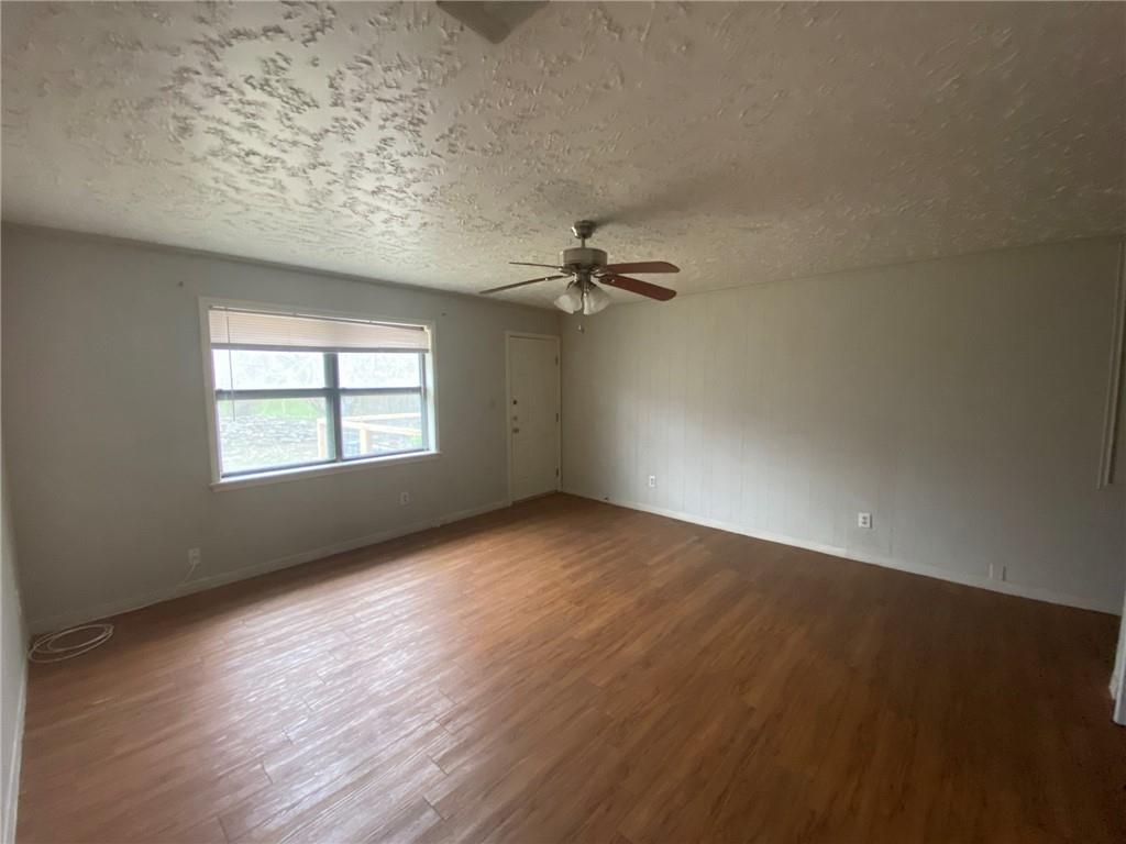 906 N Lbj Dr # 4, San Marcos, TX 78666