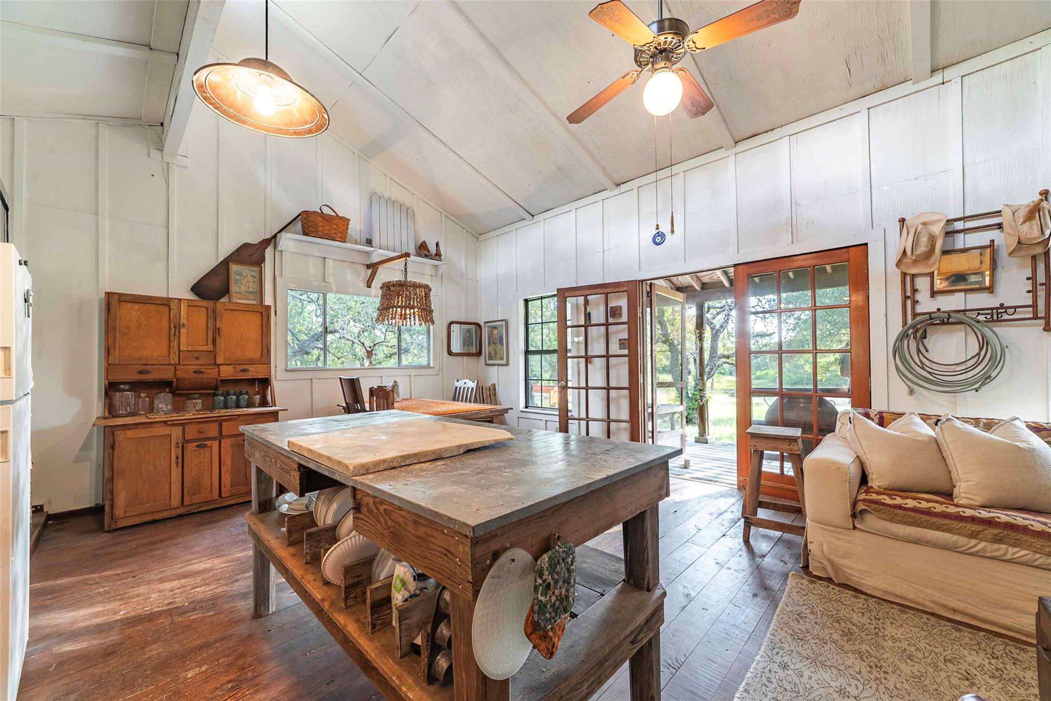 12175 N US Hwy 183, Florence, TX 76527