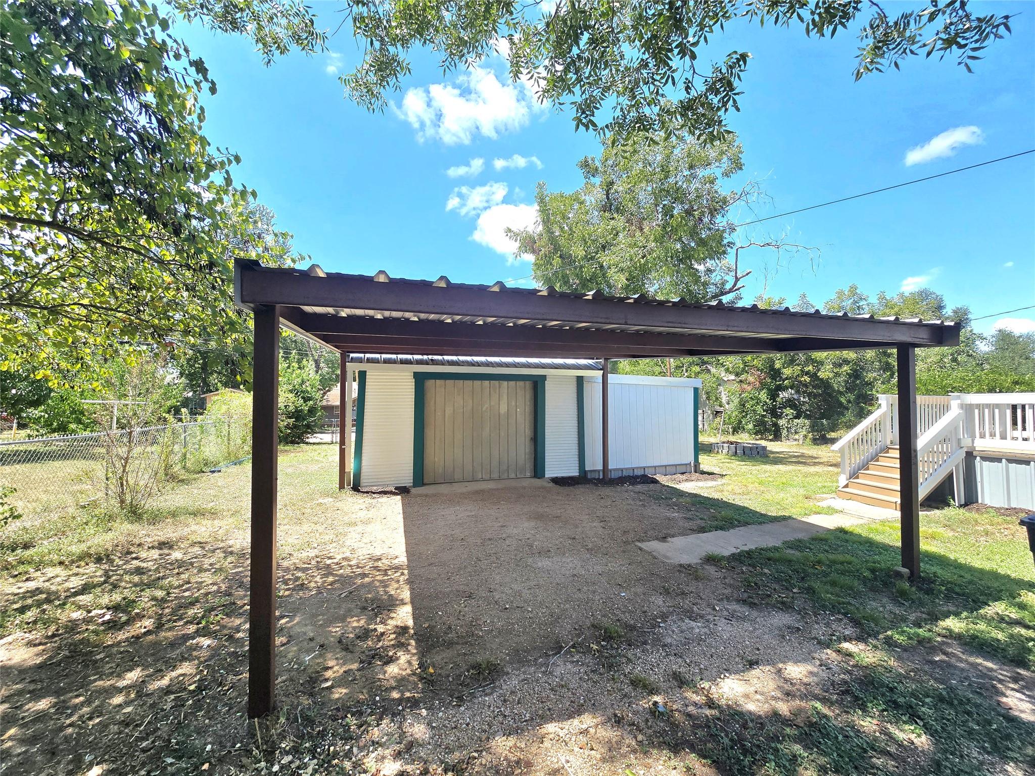 429 N Main St, Rockdale, TX 76567