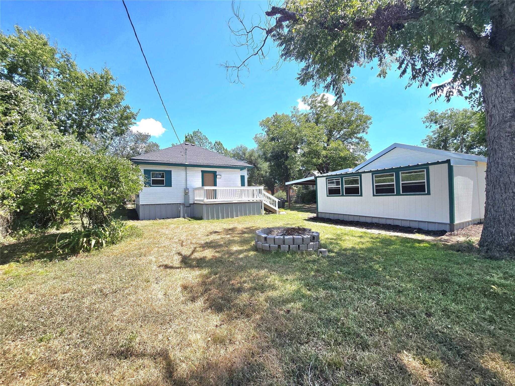 429 N Main St, Rockdale, TX 76567