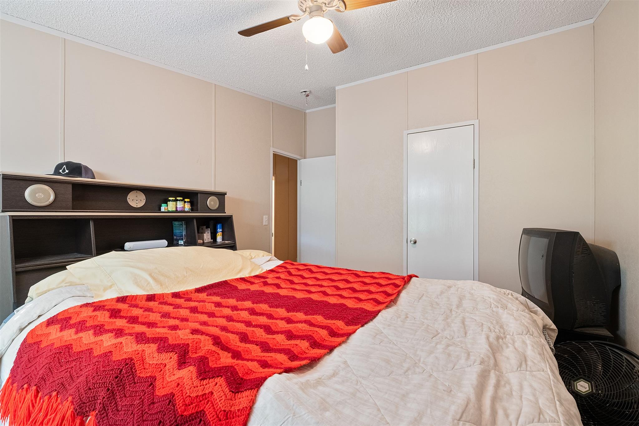 1231 Peach Creek Rd, Waelder, TX 78959