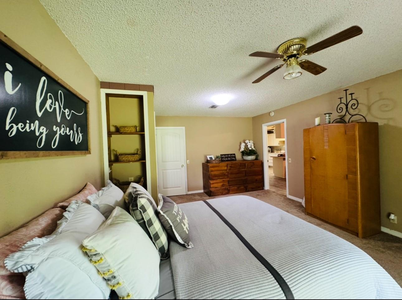 702 Pleasant Grove Rd, Elgin, TX 78621