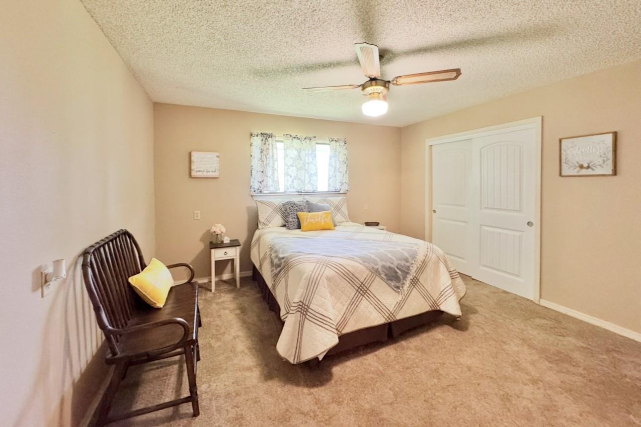 702 Pleasant Grove Rd, Elgin, TX 78621