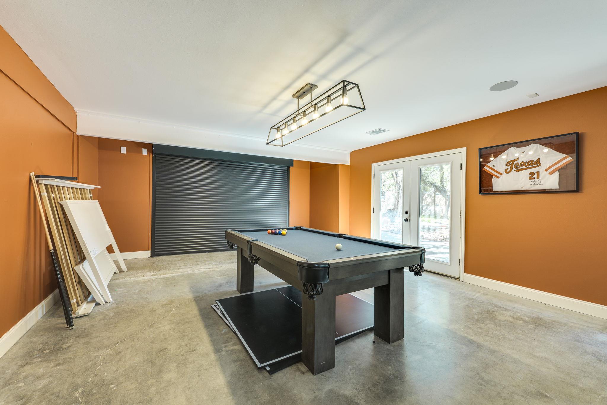 704 Deckhouse Dr, Lago Vista, TX 78645