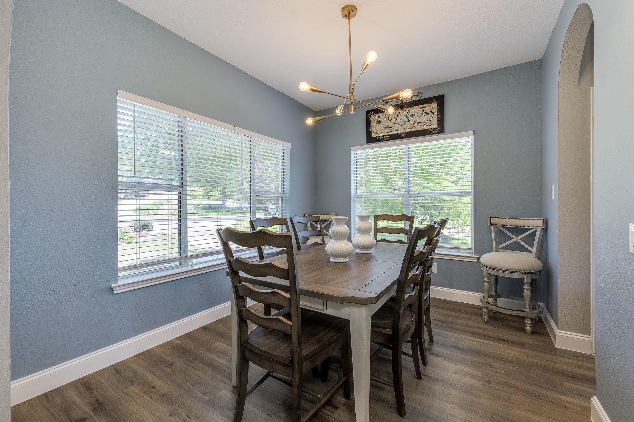 704 Deckhouse Dr, Lago Vista, TX 78645