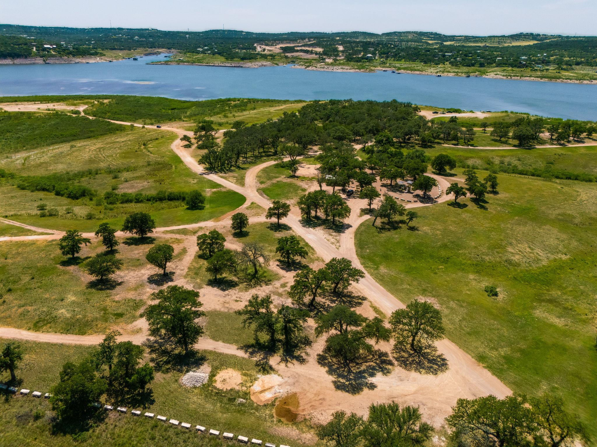 704 Deckhouse Dr, Lago Vista, TX 78645