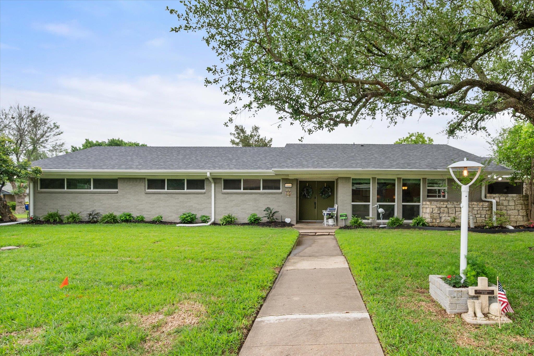 1410 Hummingbird Dr, Hillsboro, TX 76645