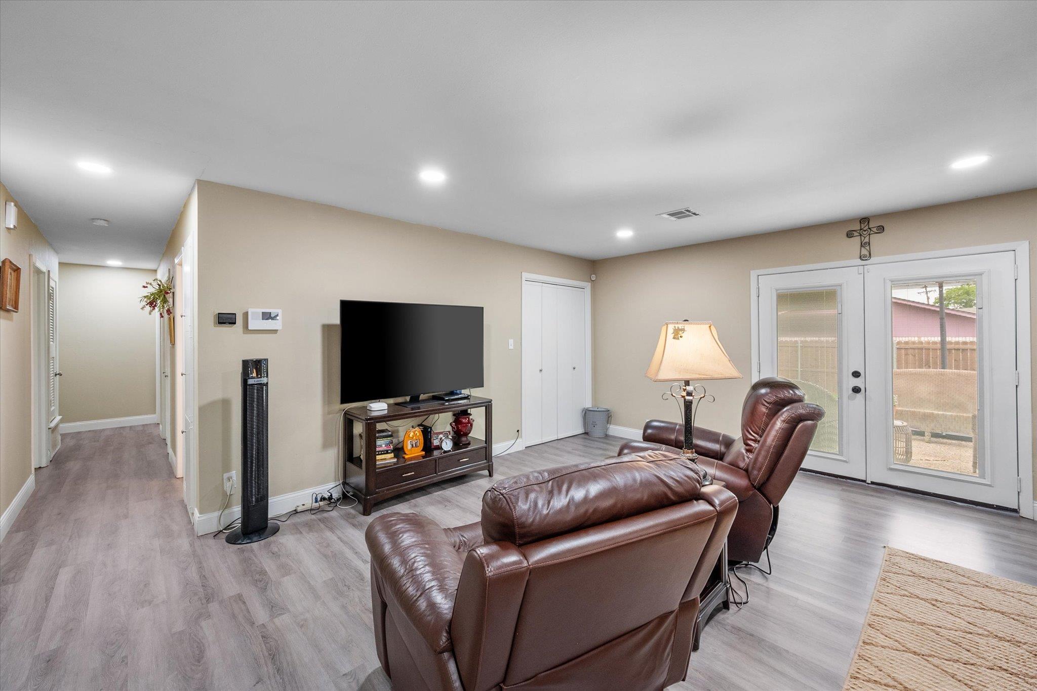 1410 Hummingbird Dr, Hillsboro, TX 76645