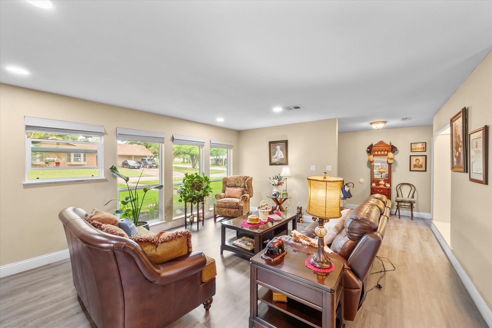 1410 Hummingbird Dr, Hillsboro, TX 76645