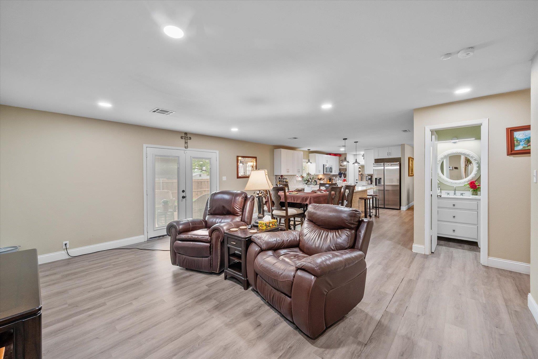 1410 Hummingbird Dr, Hillsboro, TX 76645