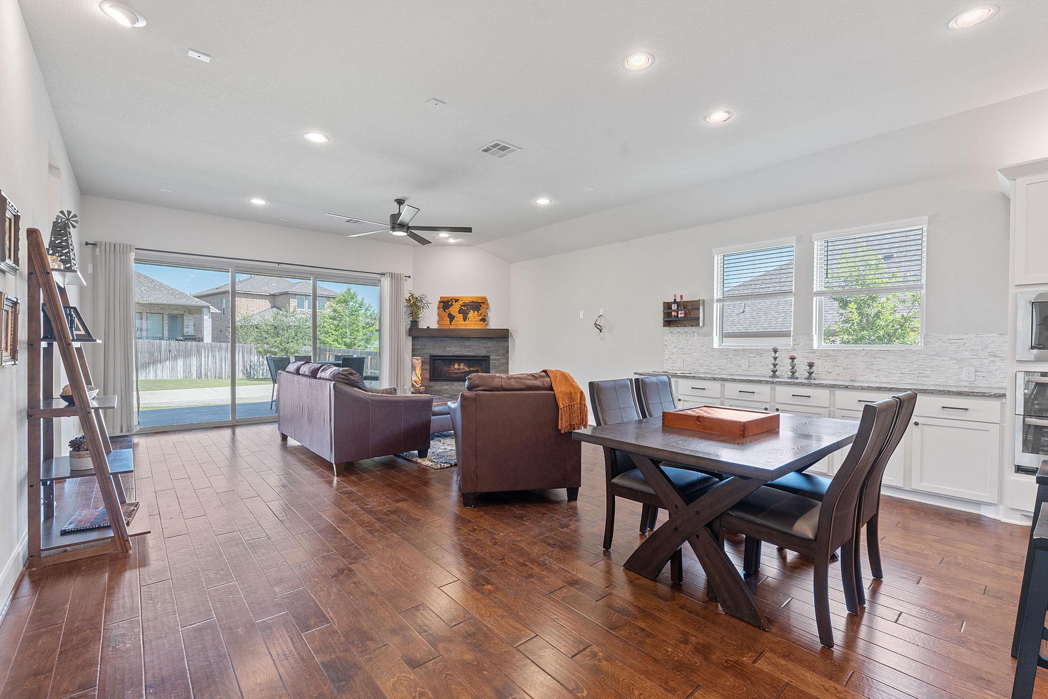 164 Mary Cornelia Cv, Buda, TX 78610