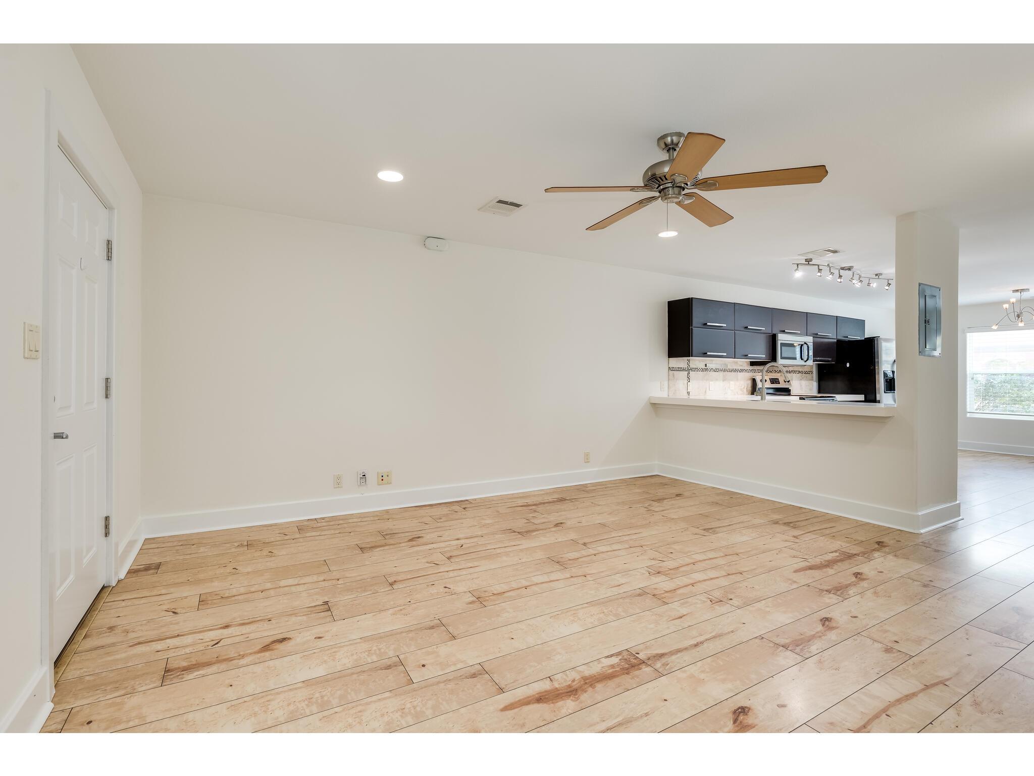 1101 Grove Blvd # 102, Austin, TX 78741