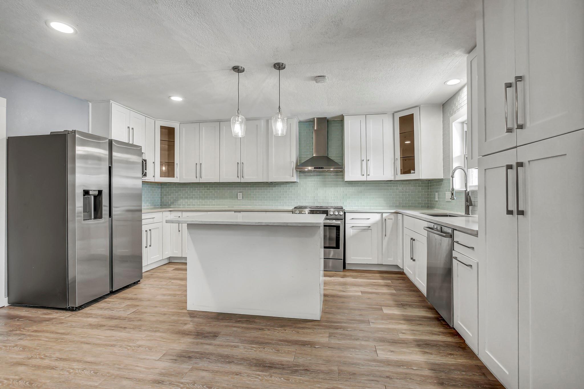 908 Hollybluff St, Austin, TX 78753