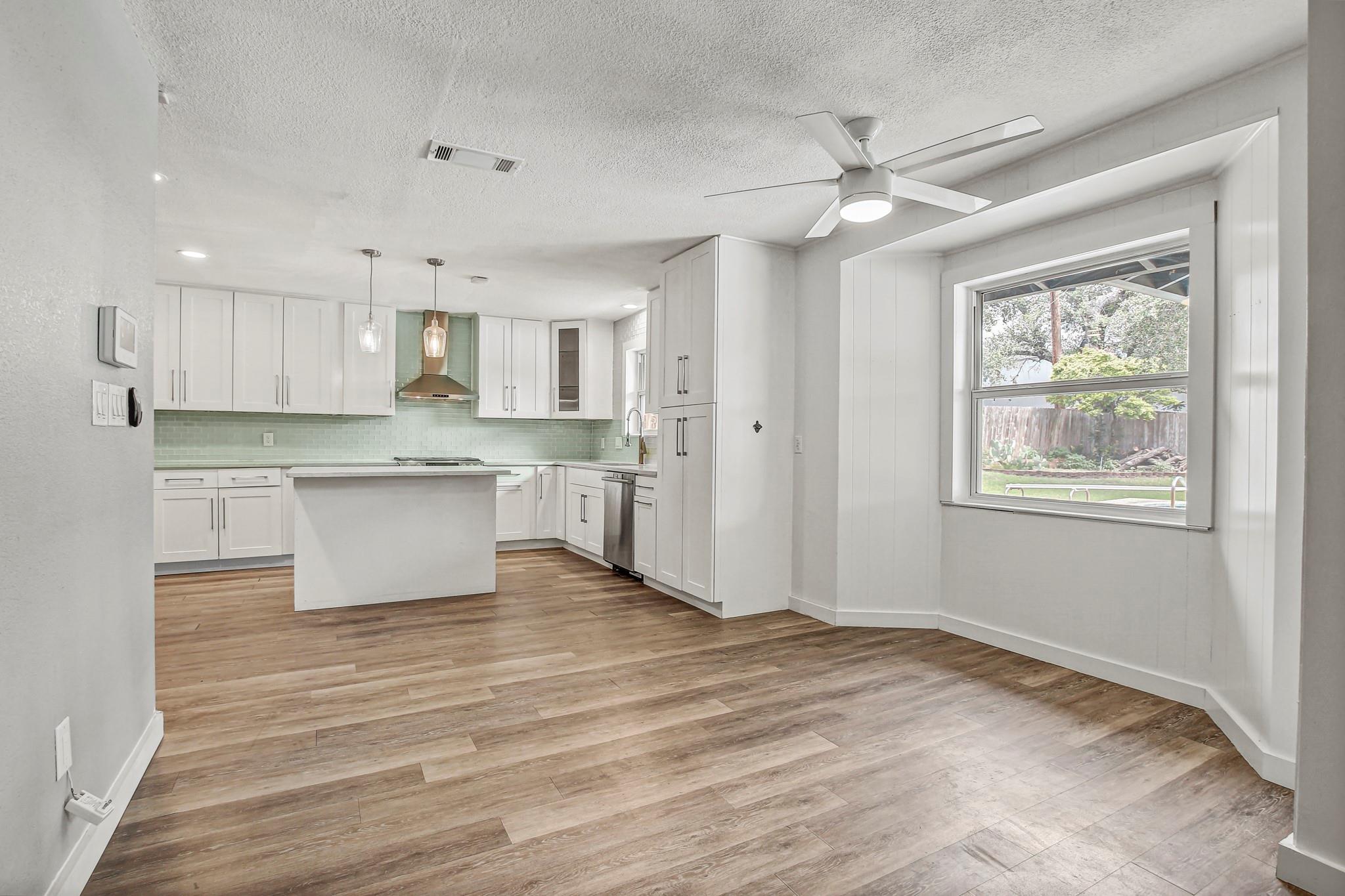 908 Hollybluff St, Austin, TX 78753