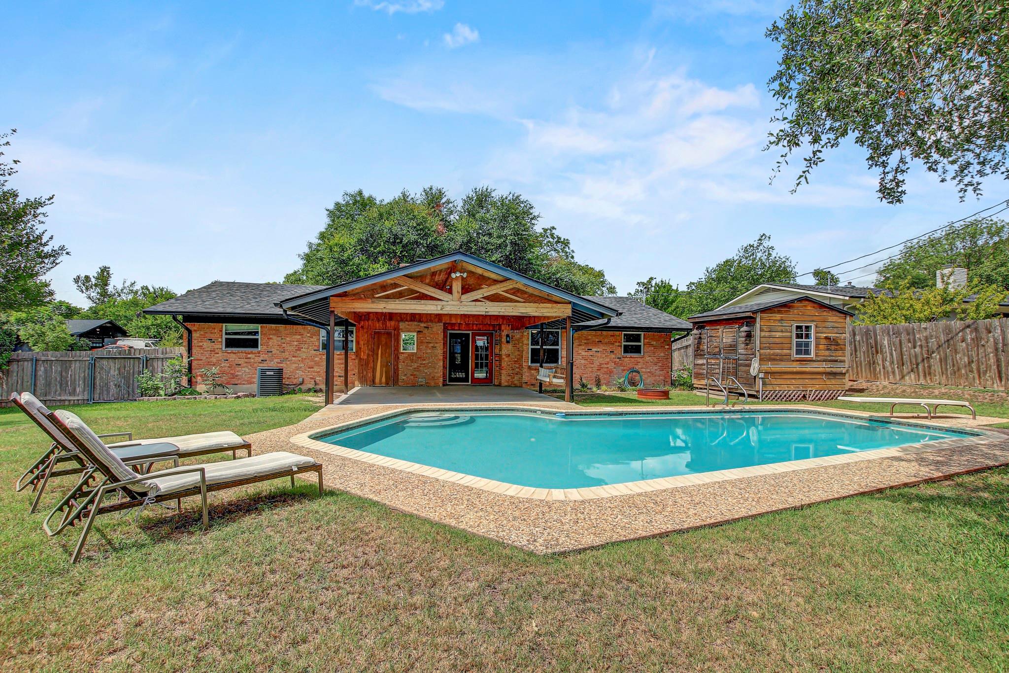 908 Hollybluff St, Austin, TX 78753