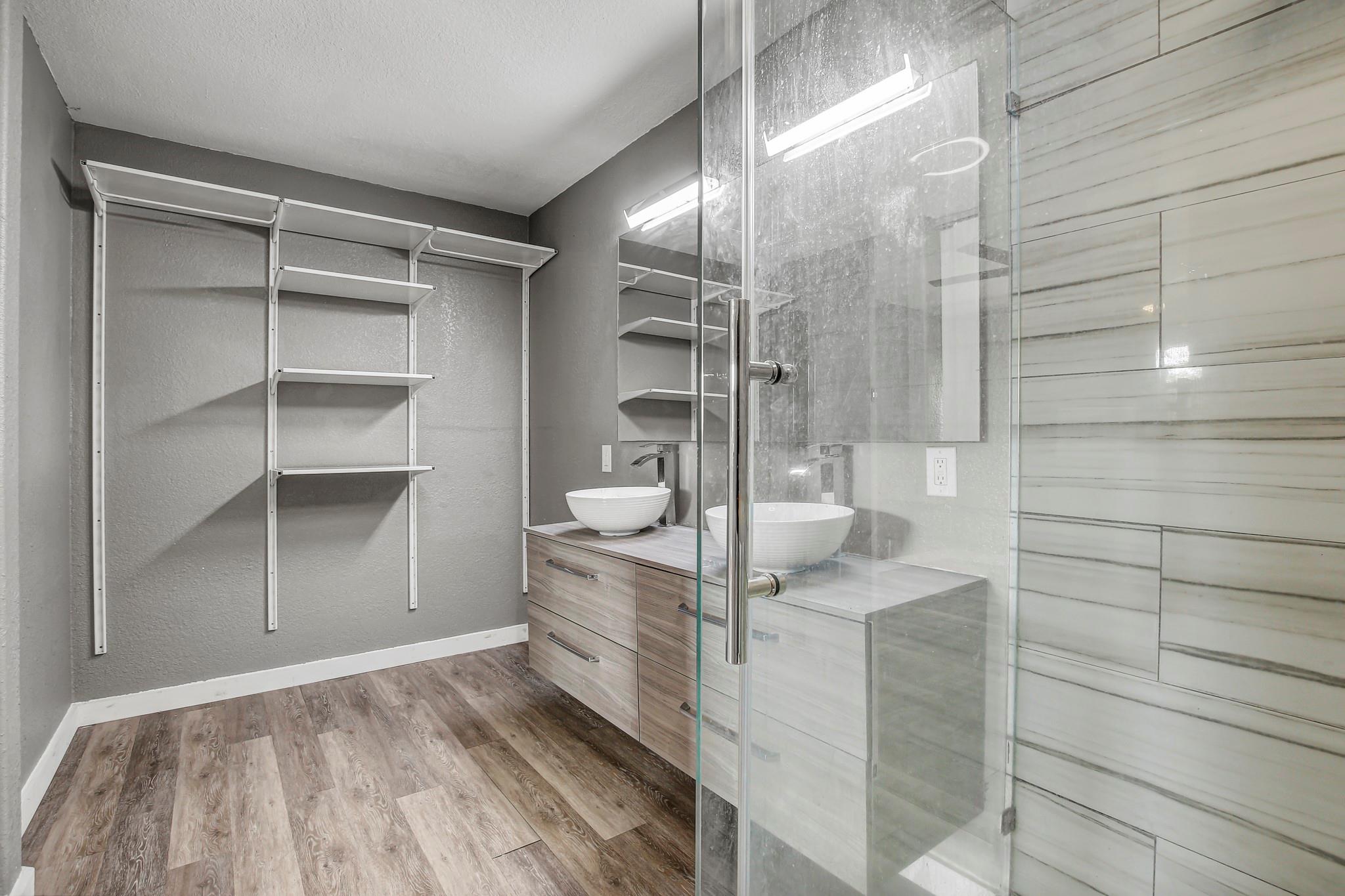 908 Hollybluff St, Austin, TX 78753