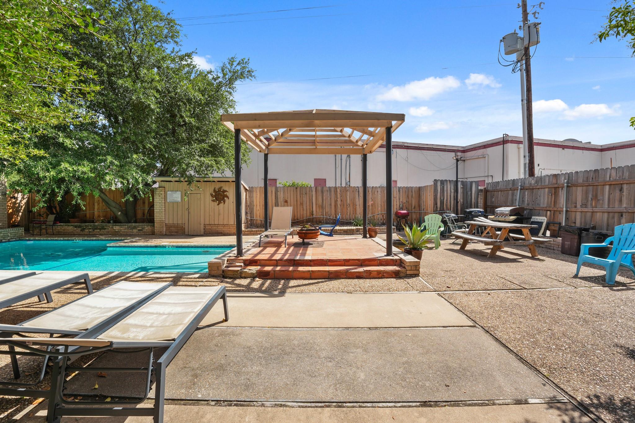 2600 Penny Ln # 115, Austin, TX 78757