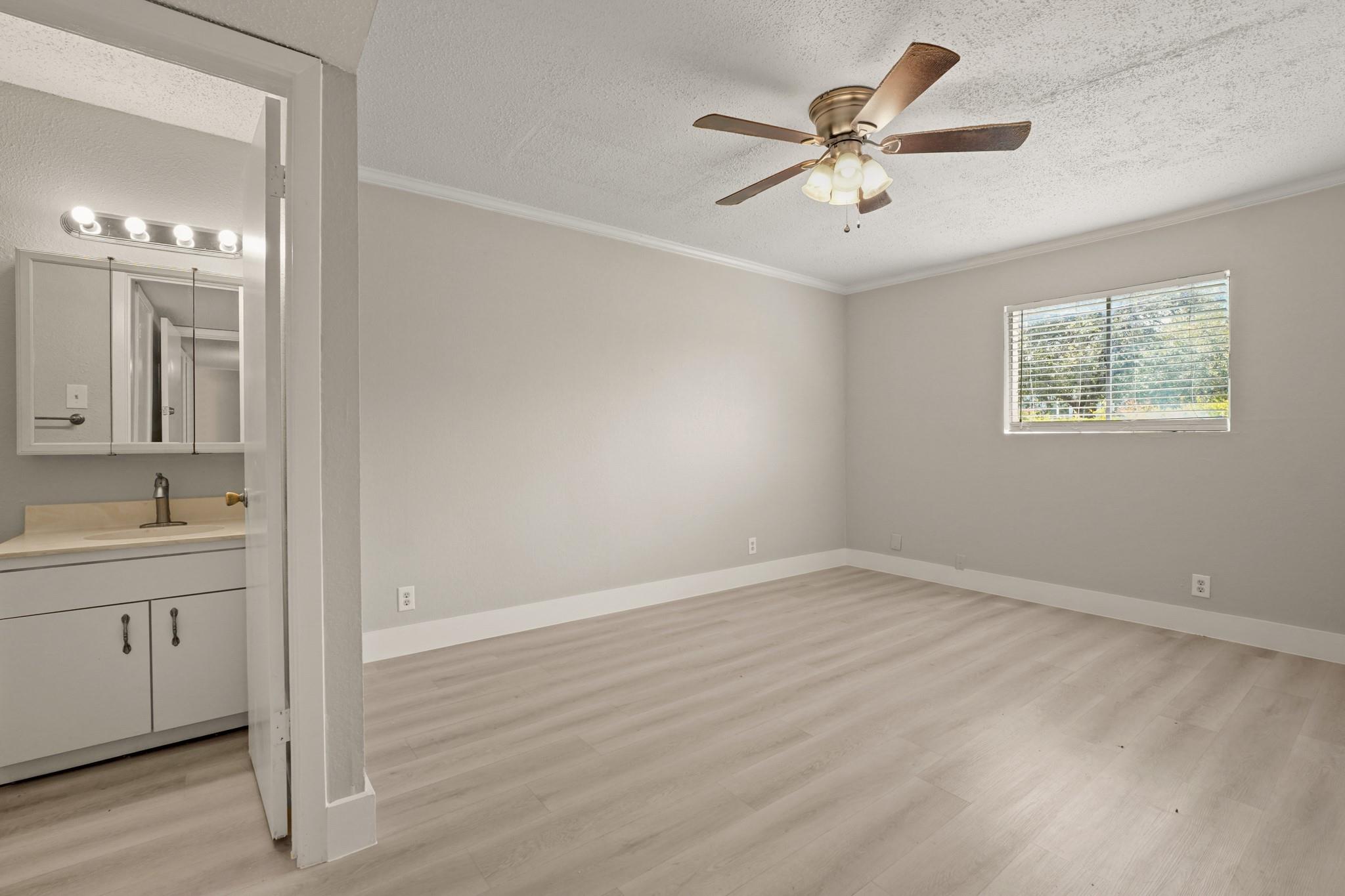 2600 Penny Ln # 115, Austin, TX 78757